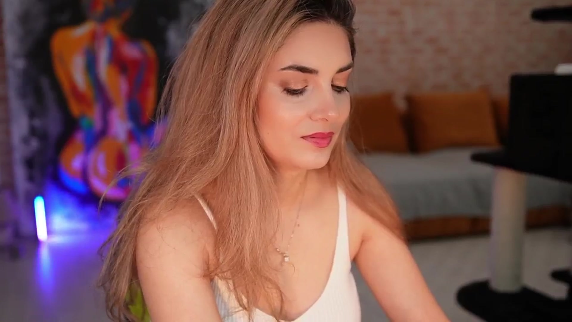Gallery image thumbnail from Allie_Synn's myfreecams stream on, 02/19/2025, 11:06 image 8 of 20