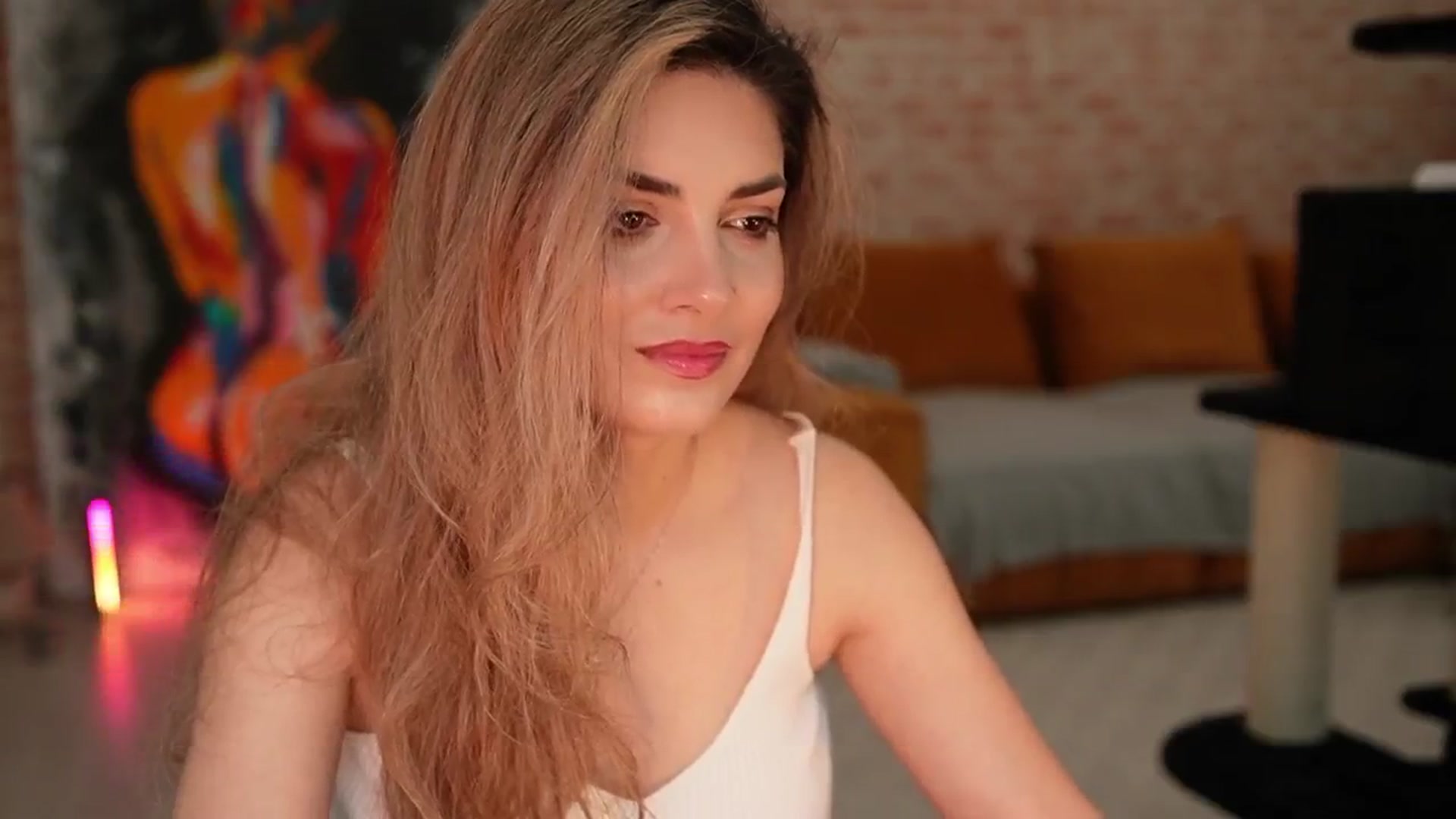 Gallery image thumbnail from Allie_Synn's myfreecams stream on, 02/19/2025, 11:06 image 13 of 20
