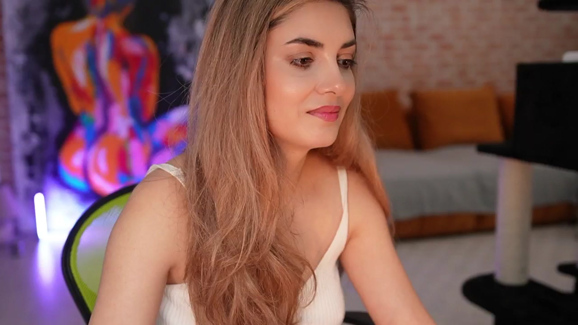Gallery image thumbnail from Allie_Synn's myfreecams stream on, 02/19/2025, 11:47 image 9 of 20