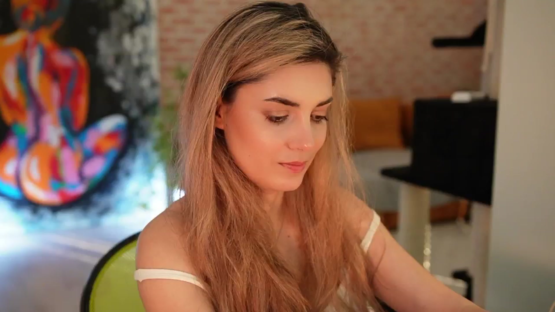 Gallery image thumbnail from Allie_Synn's myfreecams stream on, 02/19/2025, 14:57 image 6 of 20