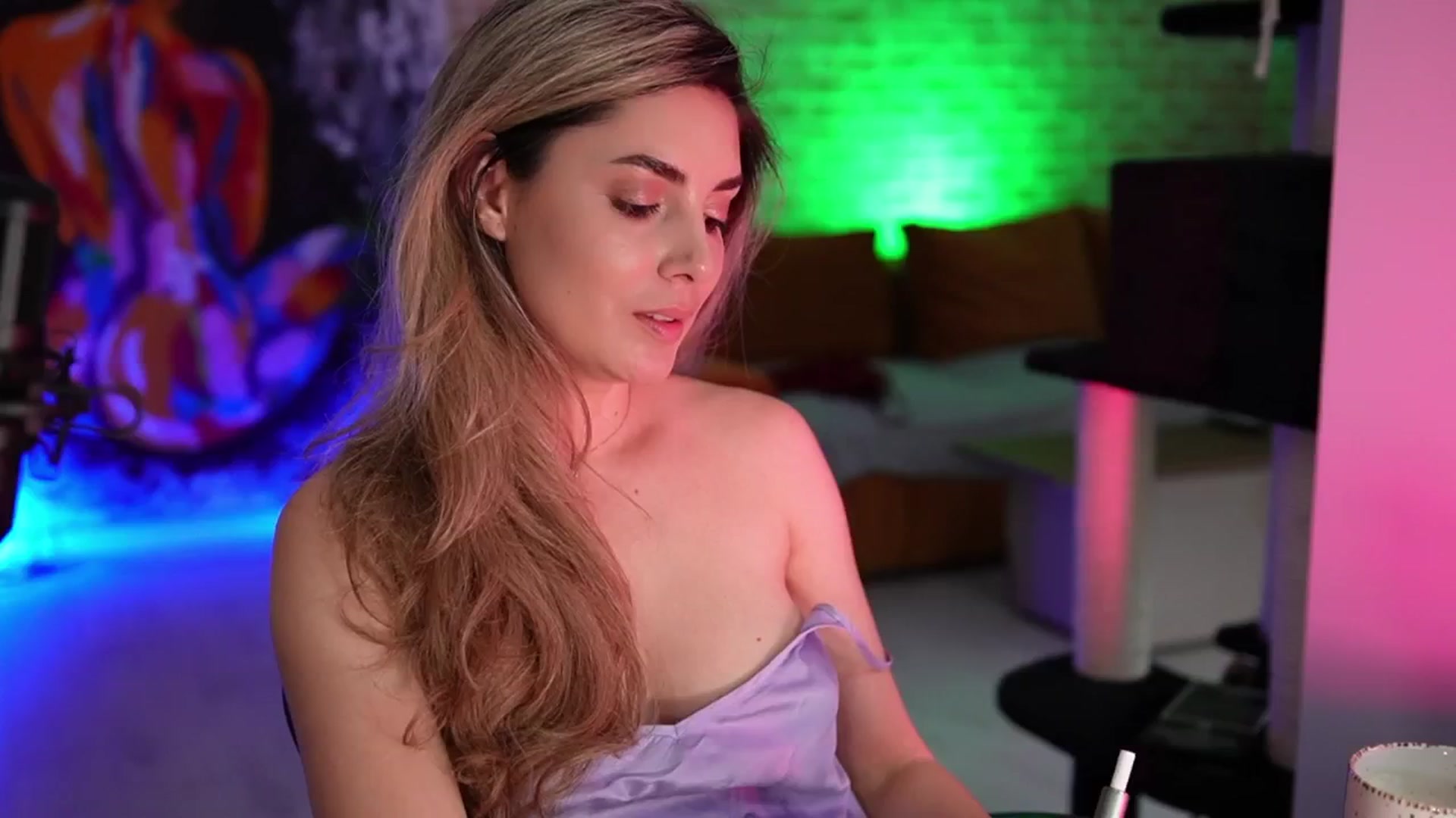 Gallery image thumbnail from Allie_Synn's myfreecams stream on, 03/25/2025, 09:32 image 10 of 20