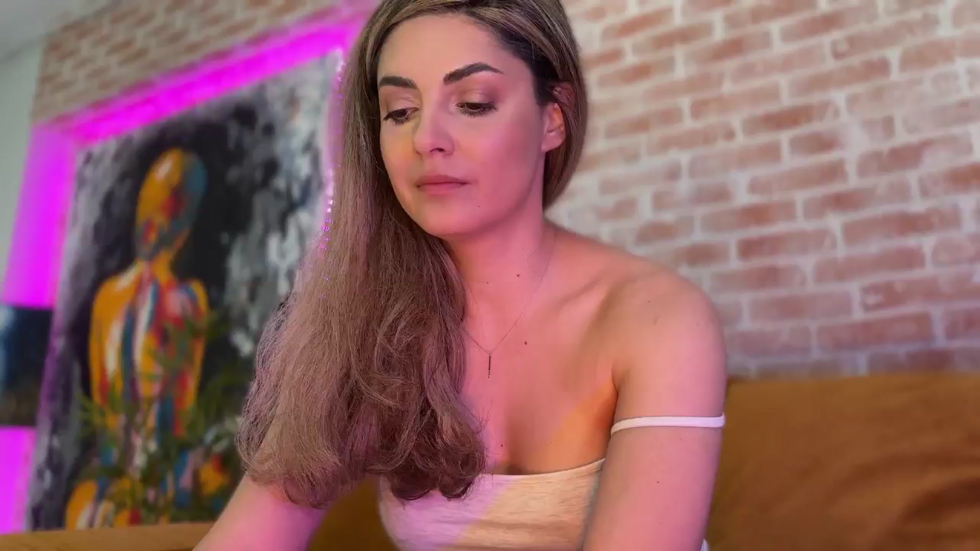 Gallery image thumbnail from Allie_Synn's myfreecams stream on, 06/06/2025, 14:06 image 20 of 20