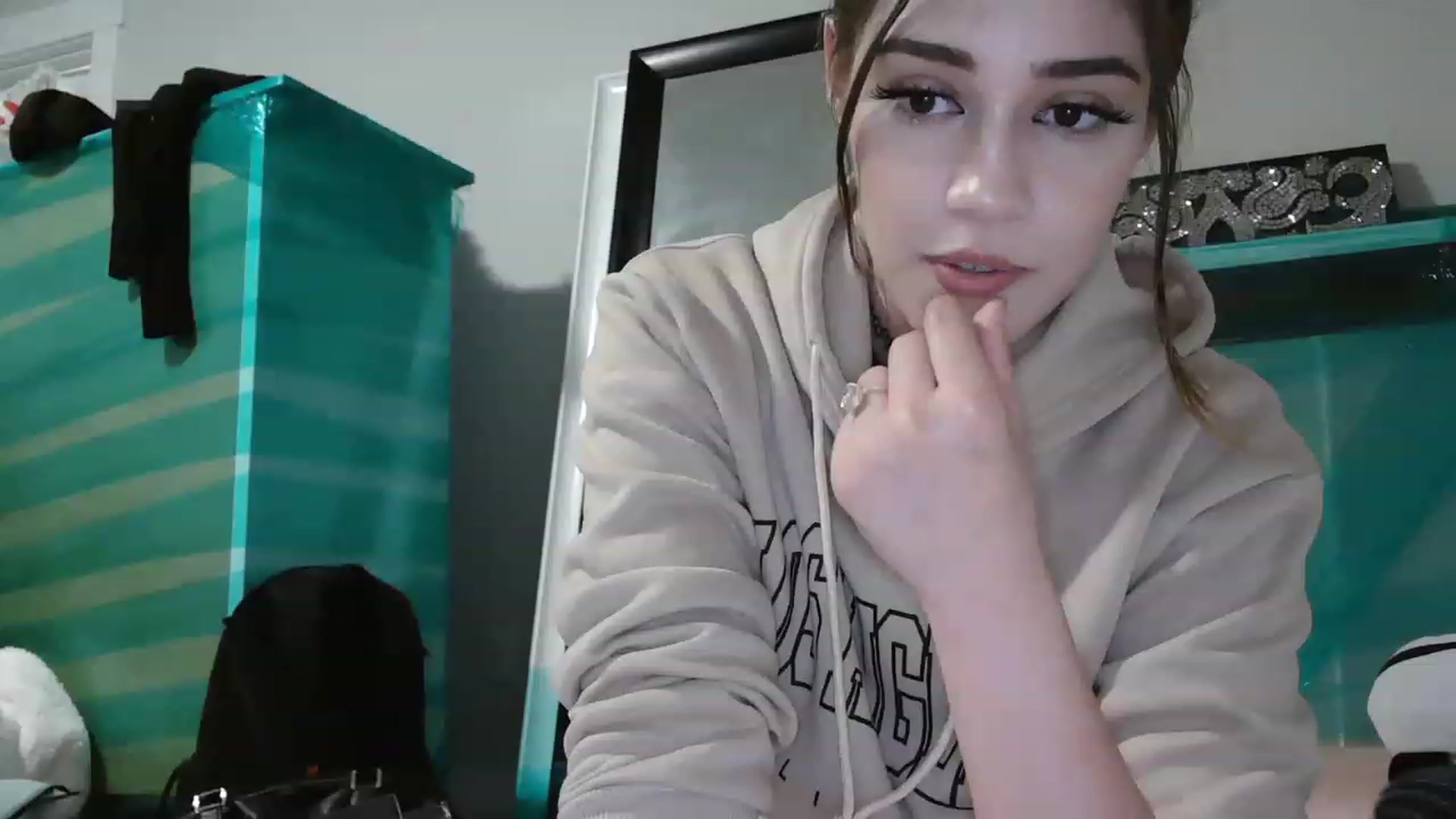 Gallery image thumbnail from Alliecat001's myfreecams stream on, 12/07/2022, 14:02 image 3 of 20