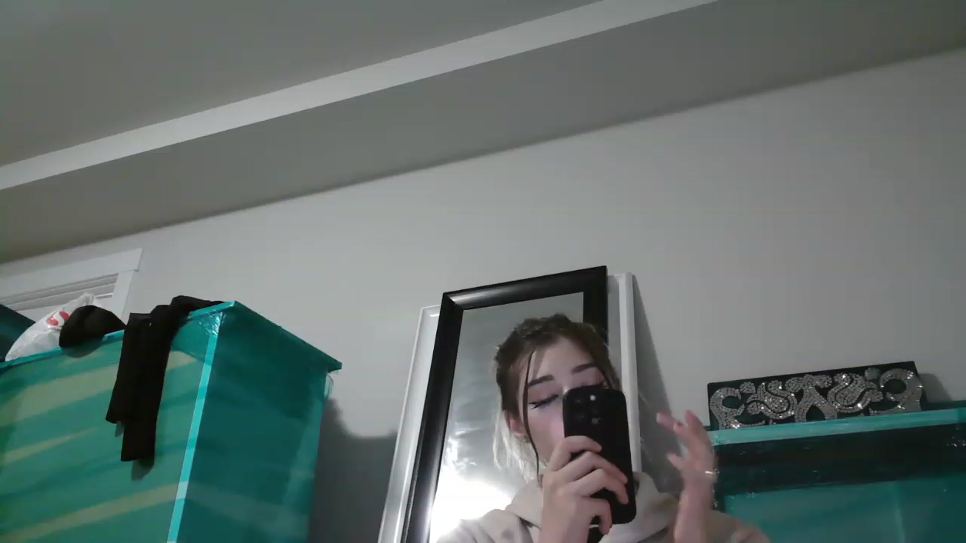 Gallery image thumbnail from Alliecat001's myfreecams stream on, 12/07/2022, 14:02 image 10 of 20