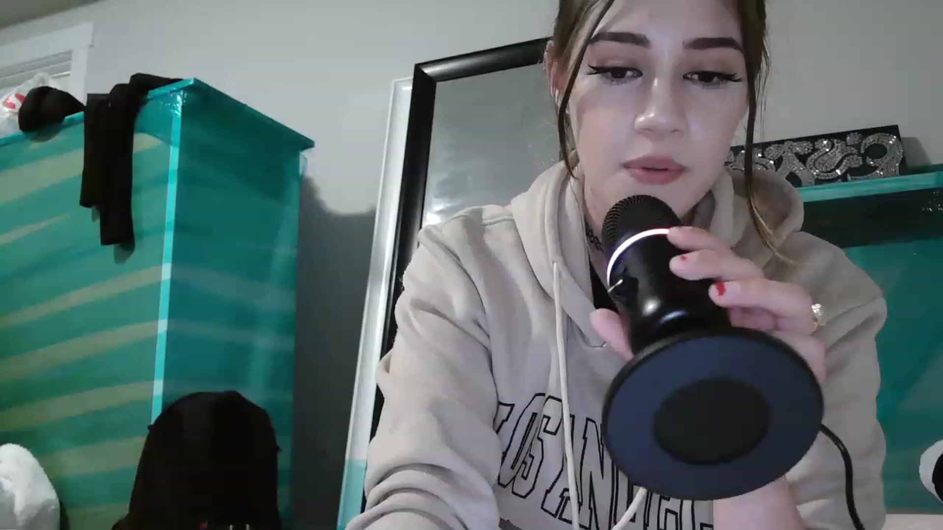 Gallery image thumbnail from Alliecat001's myfreecams stream on, 12/07/2022, 14:02 image 7 of 20
