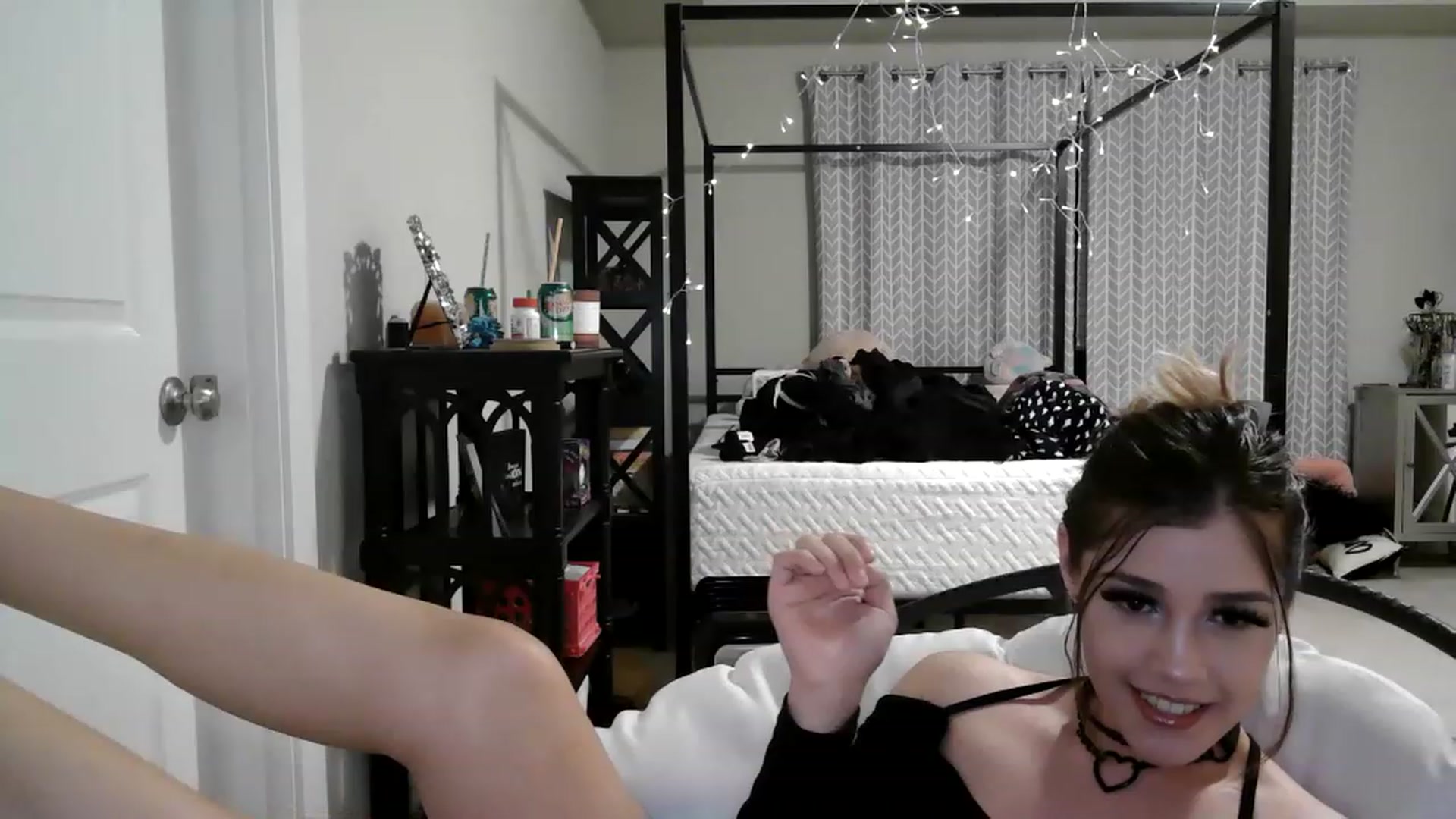 Gallery image thumbnail from Alliecat001's myfreecams stream on, 01/27/2023, 10:14 image 5 of 20