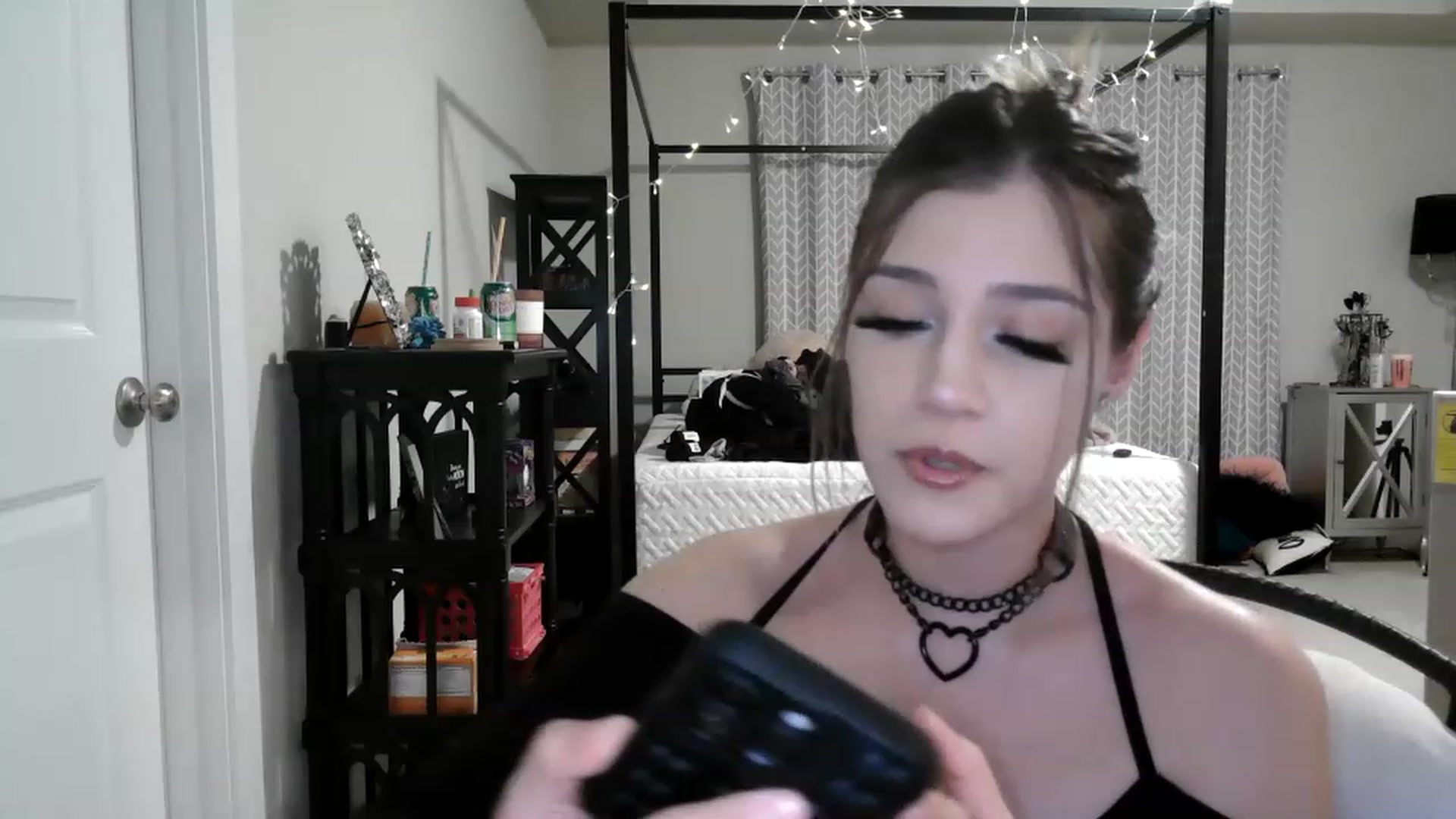 Gallery image thumbnail from Alliecat001's myfreecams stream on, 01/27/2023, 10:14 image 9 of 20