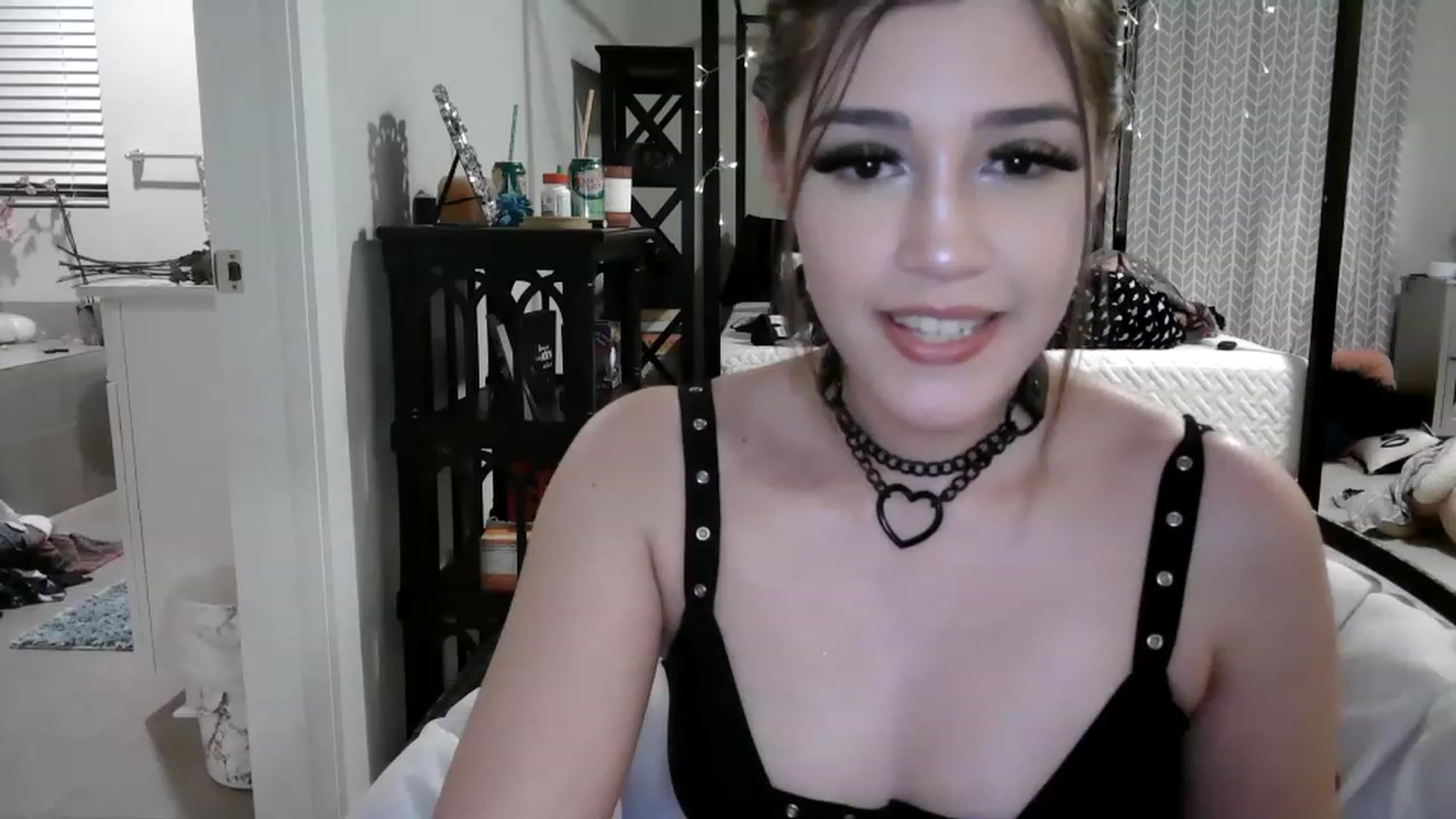 Gallery image thumbnail from Alliecat001's myfreecams stream on, 01/27/2023, 11:03 image 5 of 20