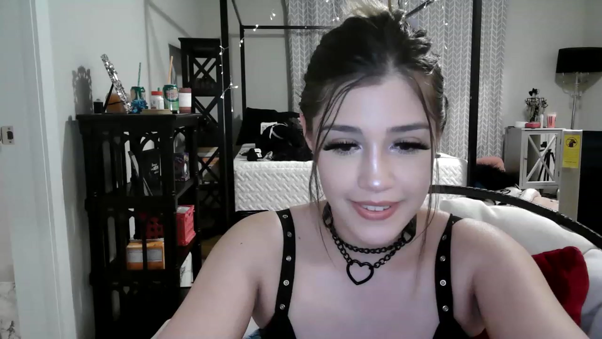 Gallery image thumbnail from Alliecat001's myfreecams stream on, 01/27/2023, 11:03 image 16 of 20