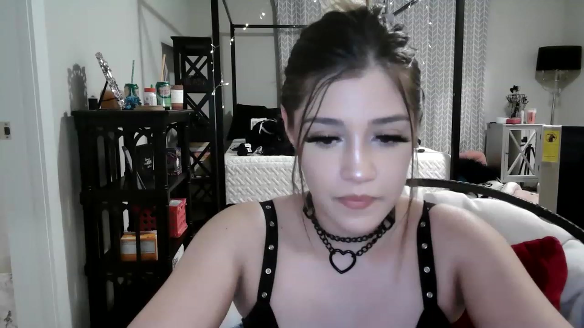 Gallery image thumbnail from Alliecat001's myfreecams stream on, 01/27/2023, 11:03 image 14 of 20