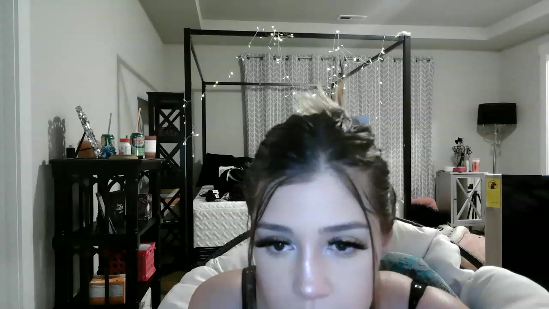 Gallery image thumbnail from Alliecat001's myfreecams stream on, 01/27/2023, 12:06 image 1 of 20