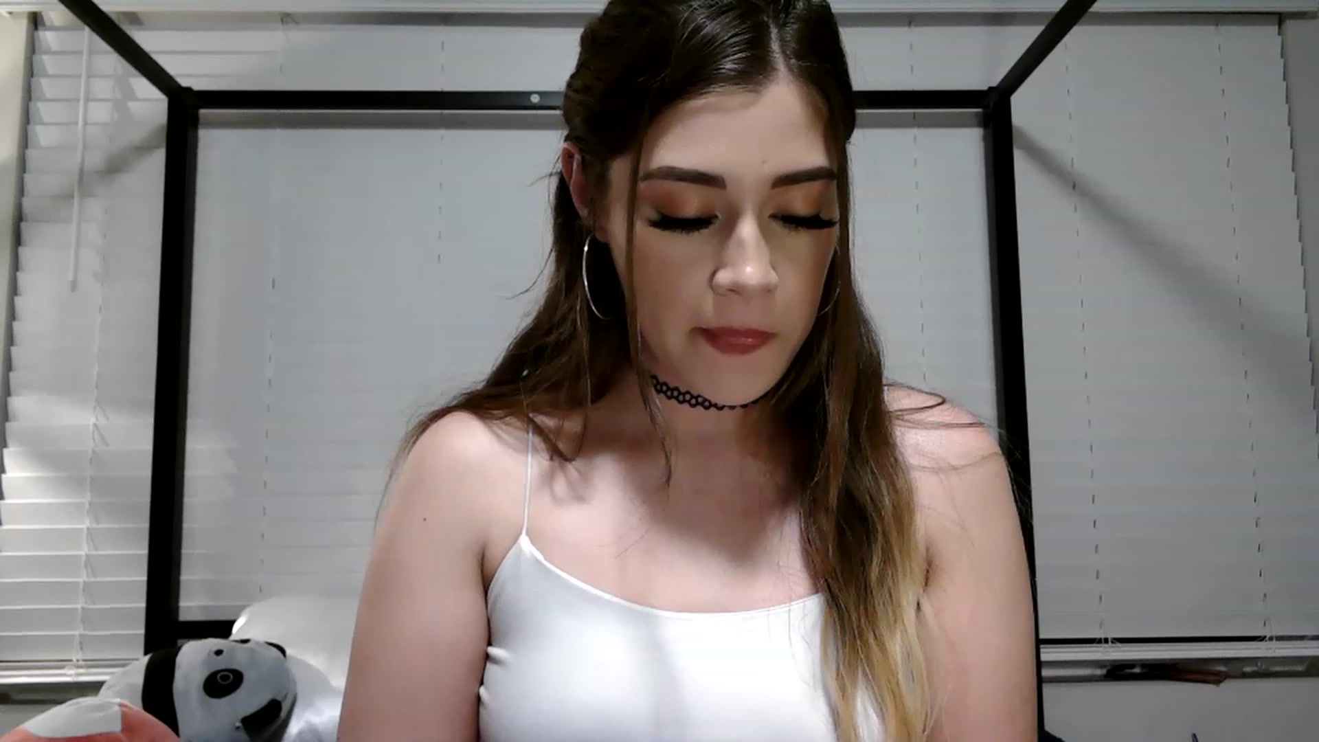 Gallery image thumbnail from Alliecat001's myfreecams stream on, 05/09/2023, 10:24 image 13 of 20