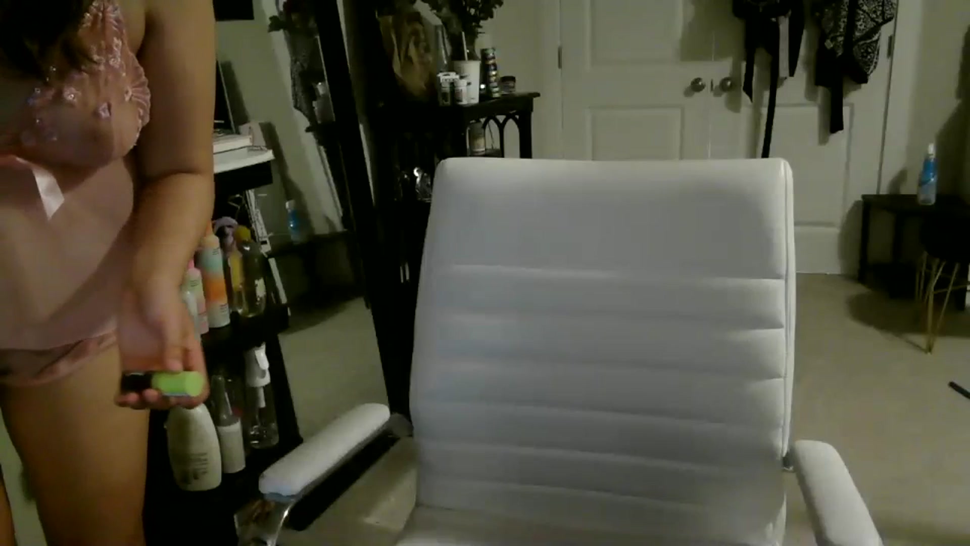 Gallery image thumbnail from Alliecat001's myfreecams stream on, 08/25/2023, 05:08 image 4 of 20