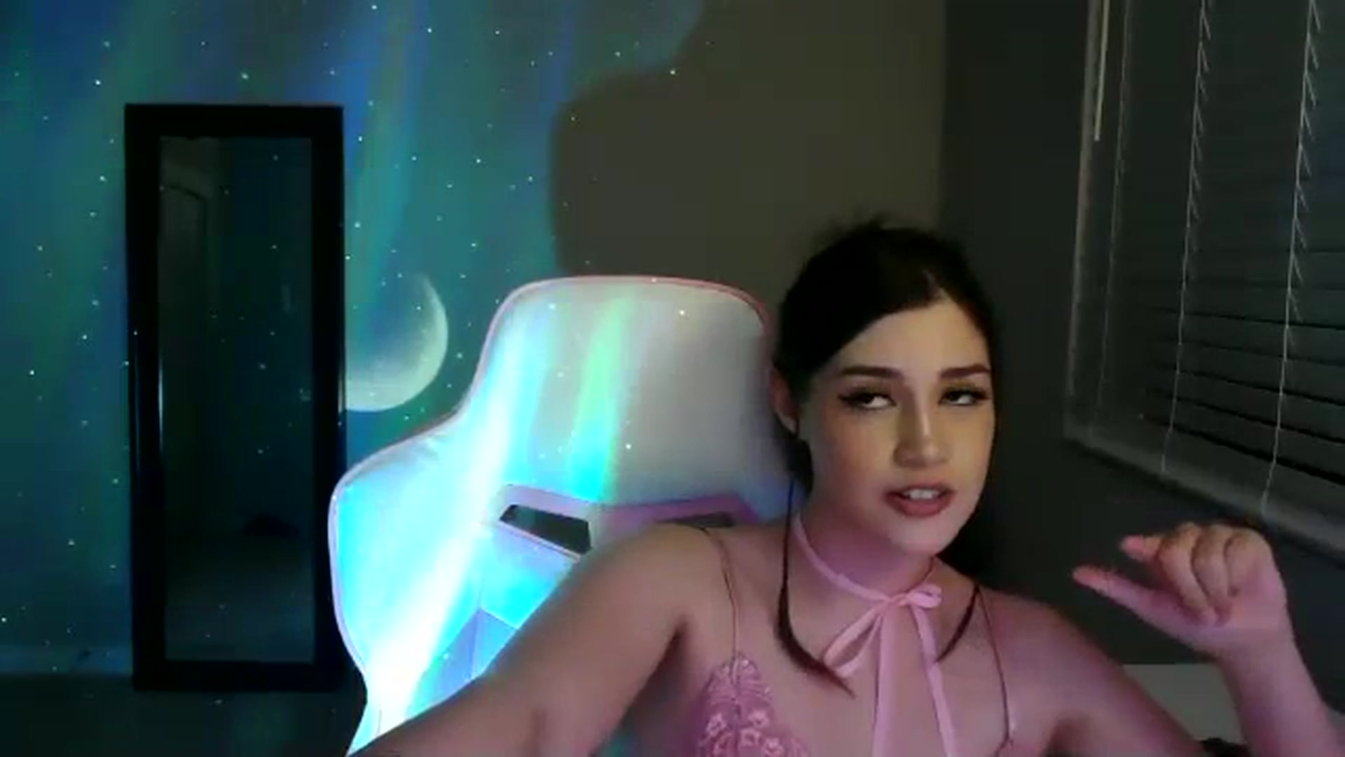 Gallery image thumbnail from Alliecat001's myfreecams stream on, 11/11/2023, 09:02 image 14 of 20