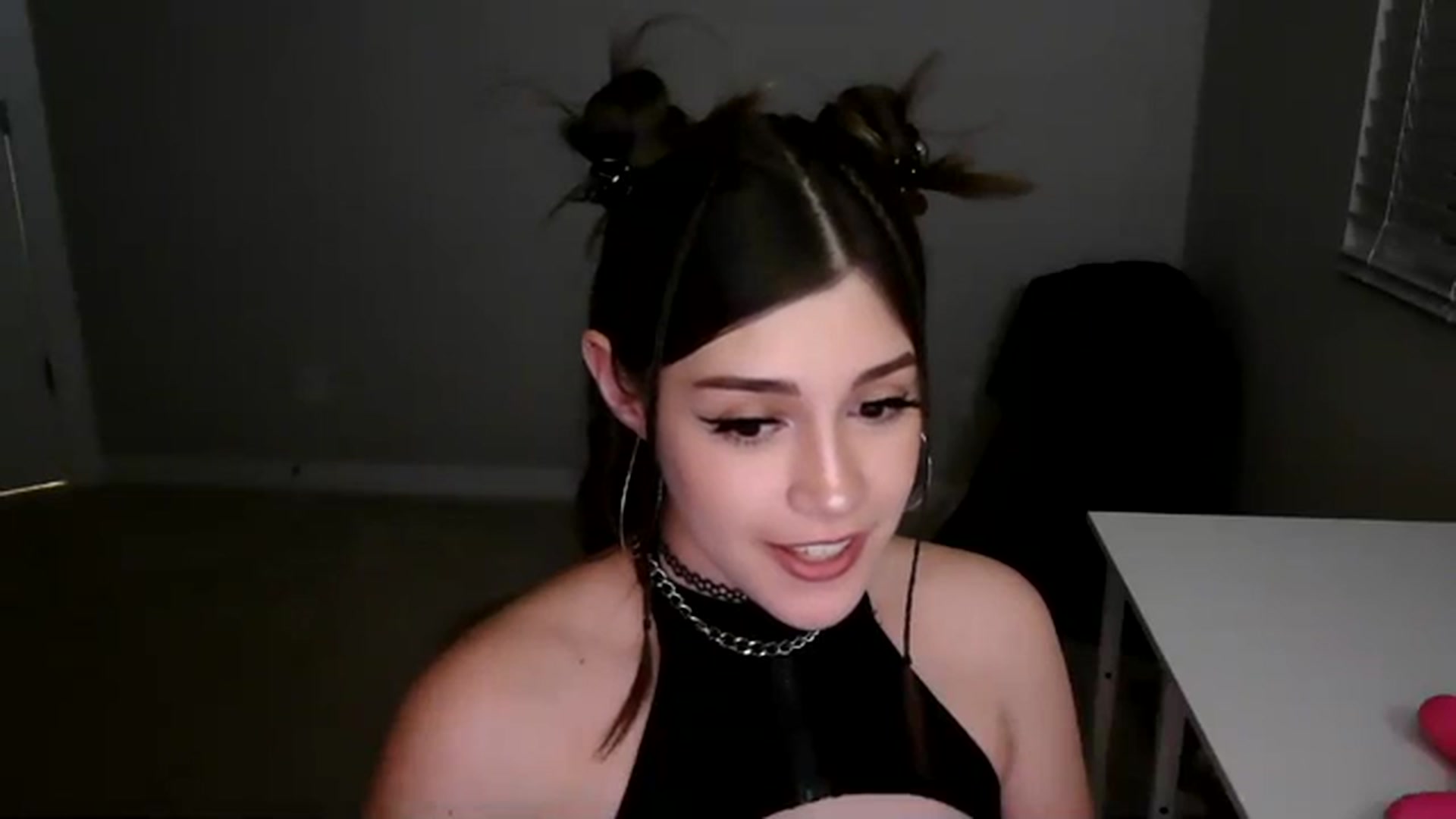 Gallery image thumbnail from Alliecat001's myfreecams stream on, 11/23/2023, 06:42 image 13 of 20