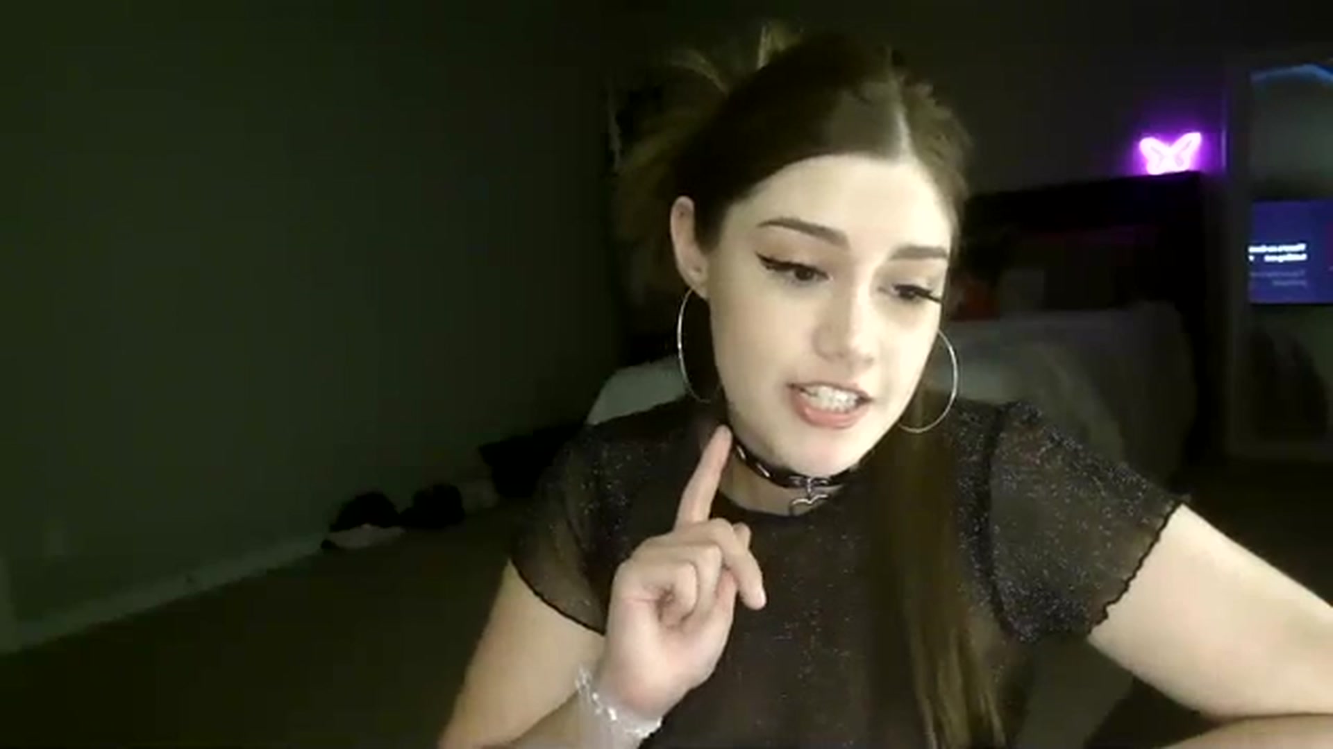 Gallery image thumbnail from Alliecat001's myfreecams stream on, 11/25/2023, 07:40 image 4 of 20