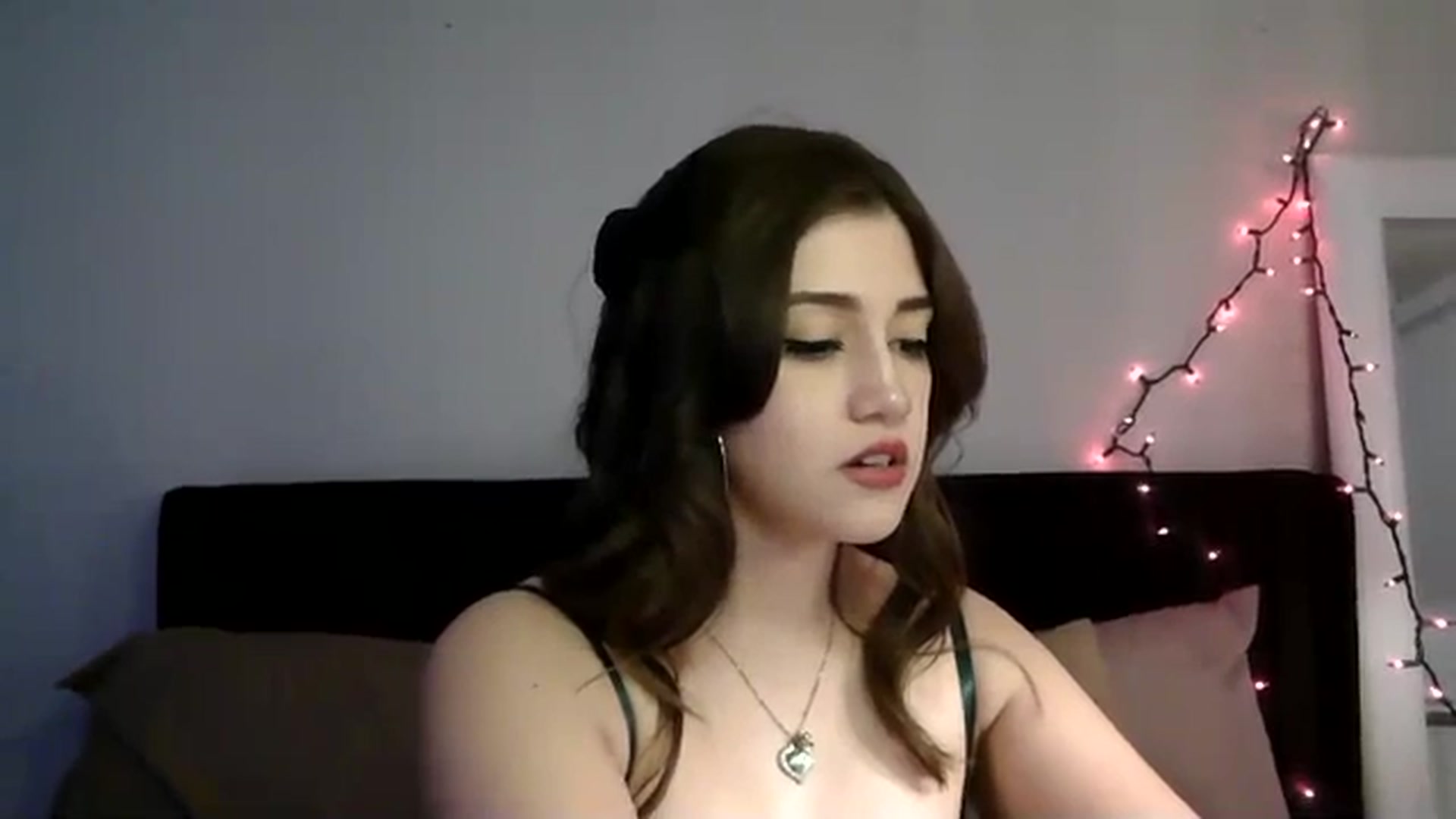 Gallery image thumbnail from Alliecat001's myfreecams stream on, 12/21/2023, 08:28 image 9 of 20