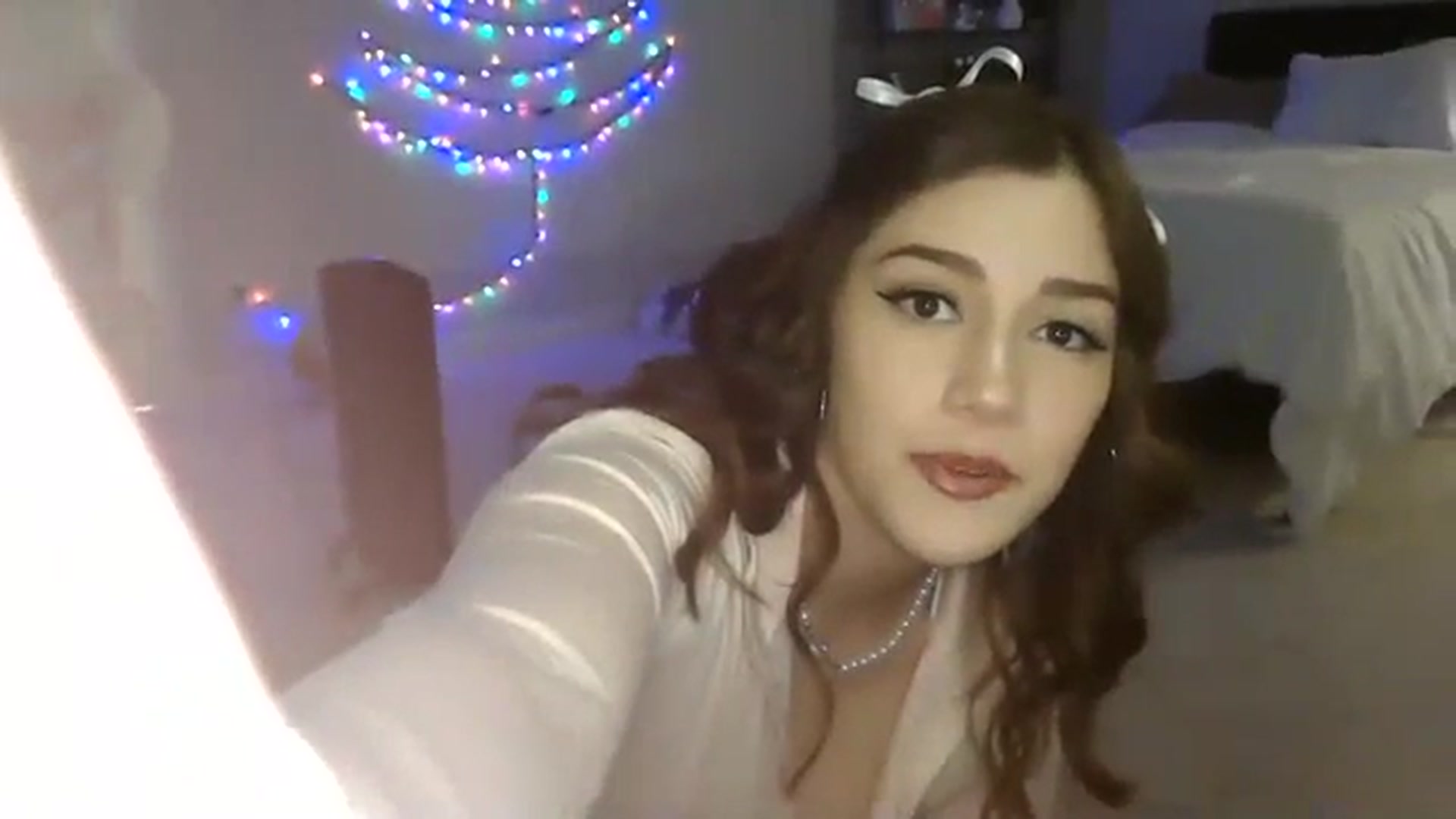 Gallery image thumbnail from Alliecat001's myfreecams stream on, 01/04/2024, 05:08 image 8 of 20