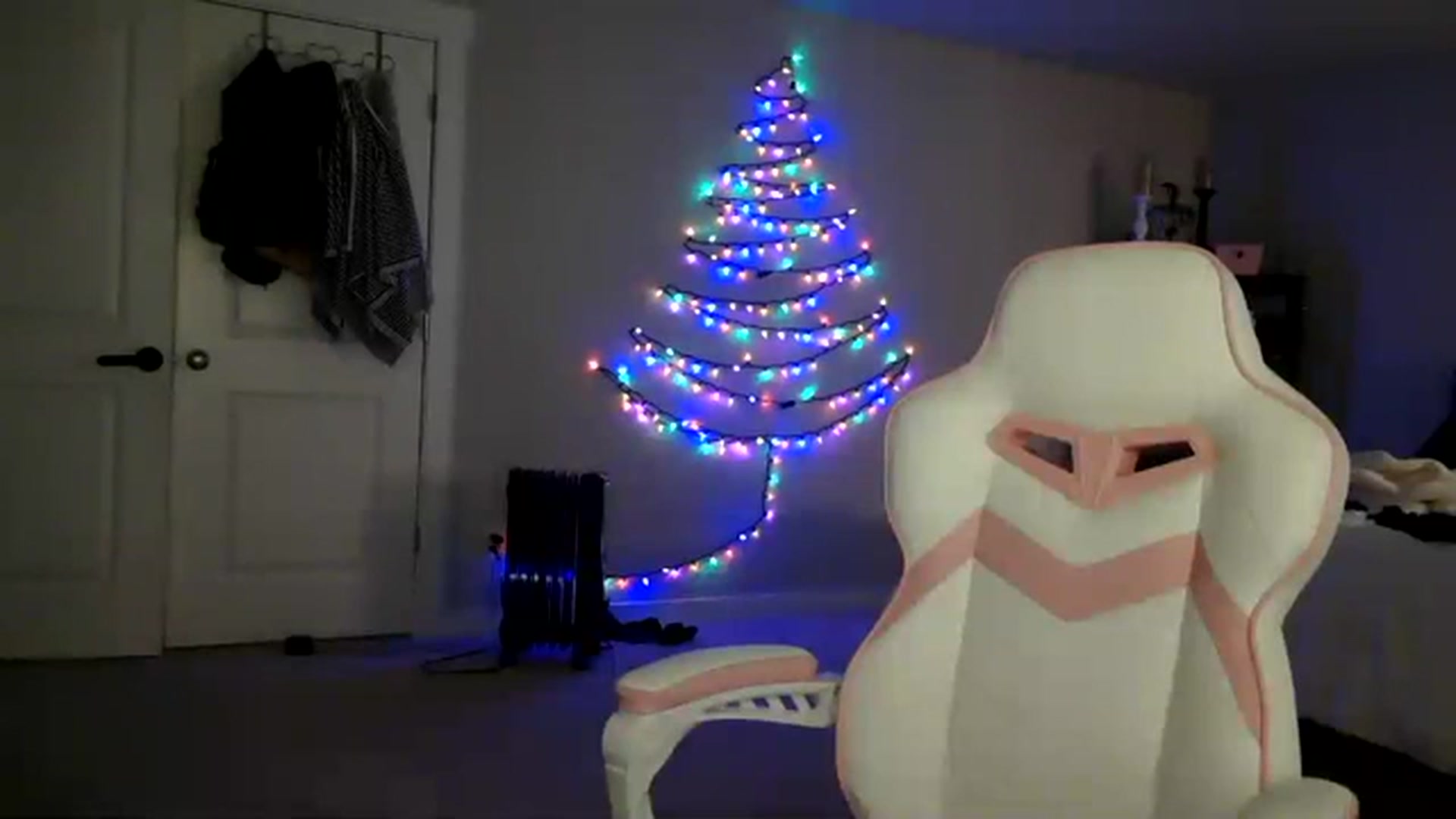 Gallery image thumbnail from Alliecat001's myfreecams stream on, 01/05/2024, 04:03 image 15 of 20