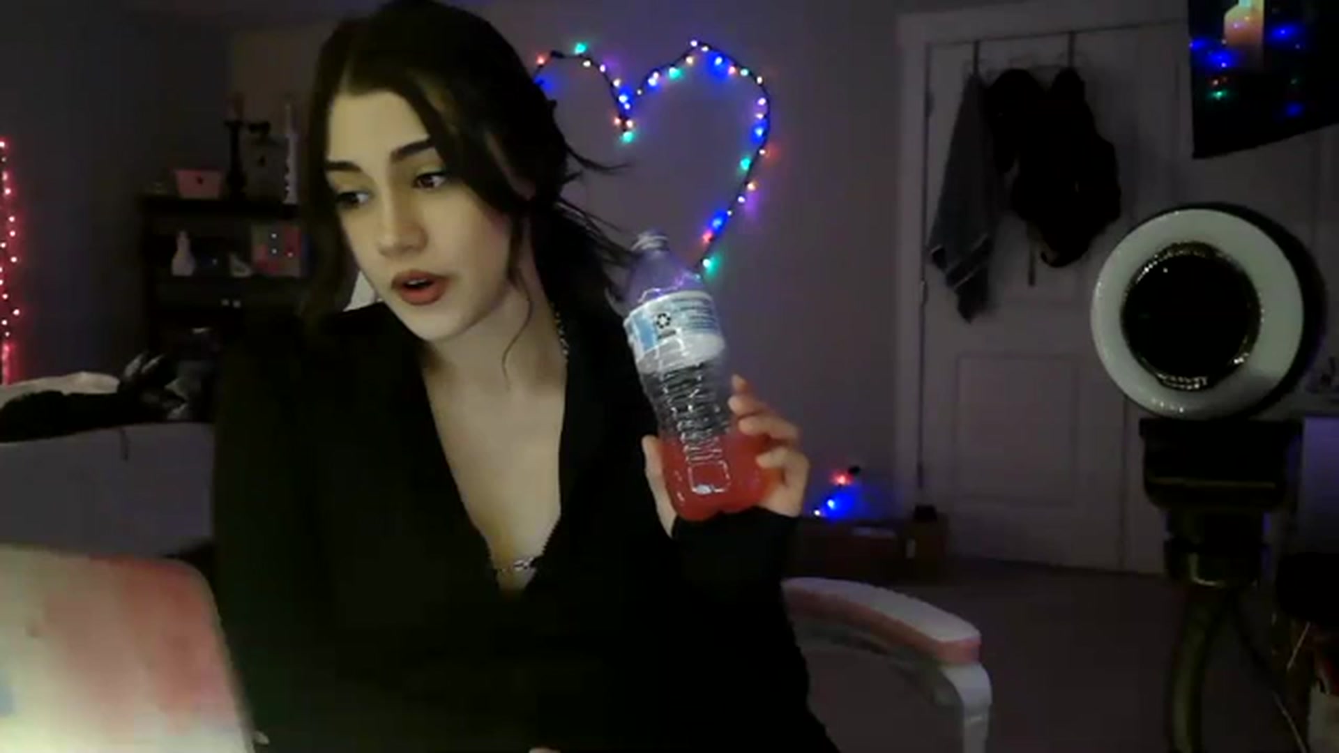 Gallery image thumbnail from Alliecat001's myfreecams stream on, 01/21/2024, 08:44 image 7 of 20