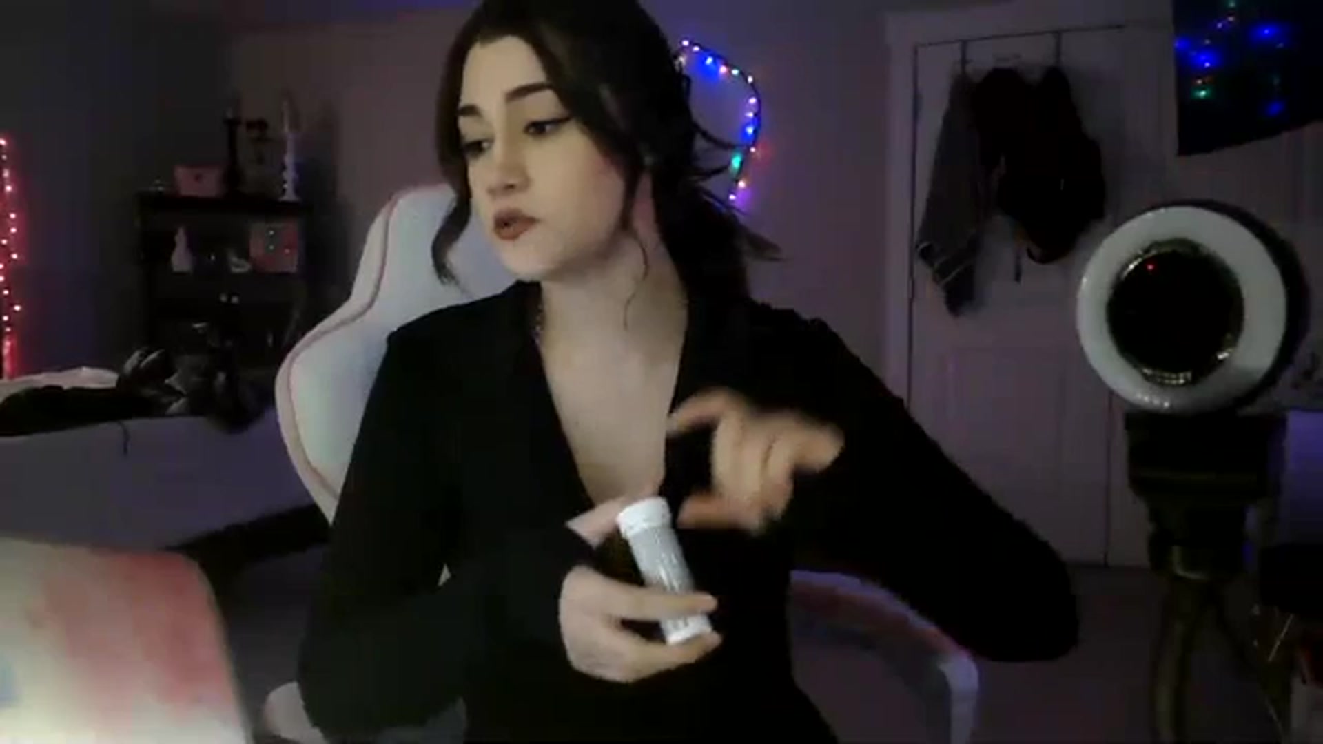 Gallery image thumbnail from Alliecat001's myfreecams stream on, 01/21/2024, 08:44 image 6 of 20
