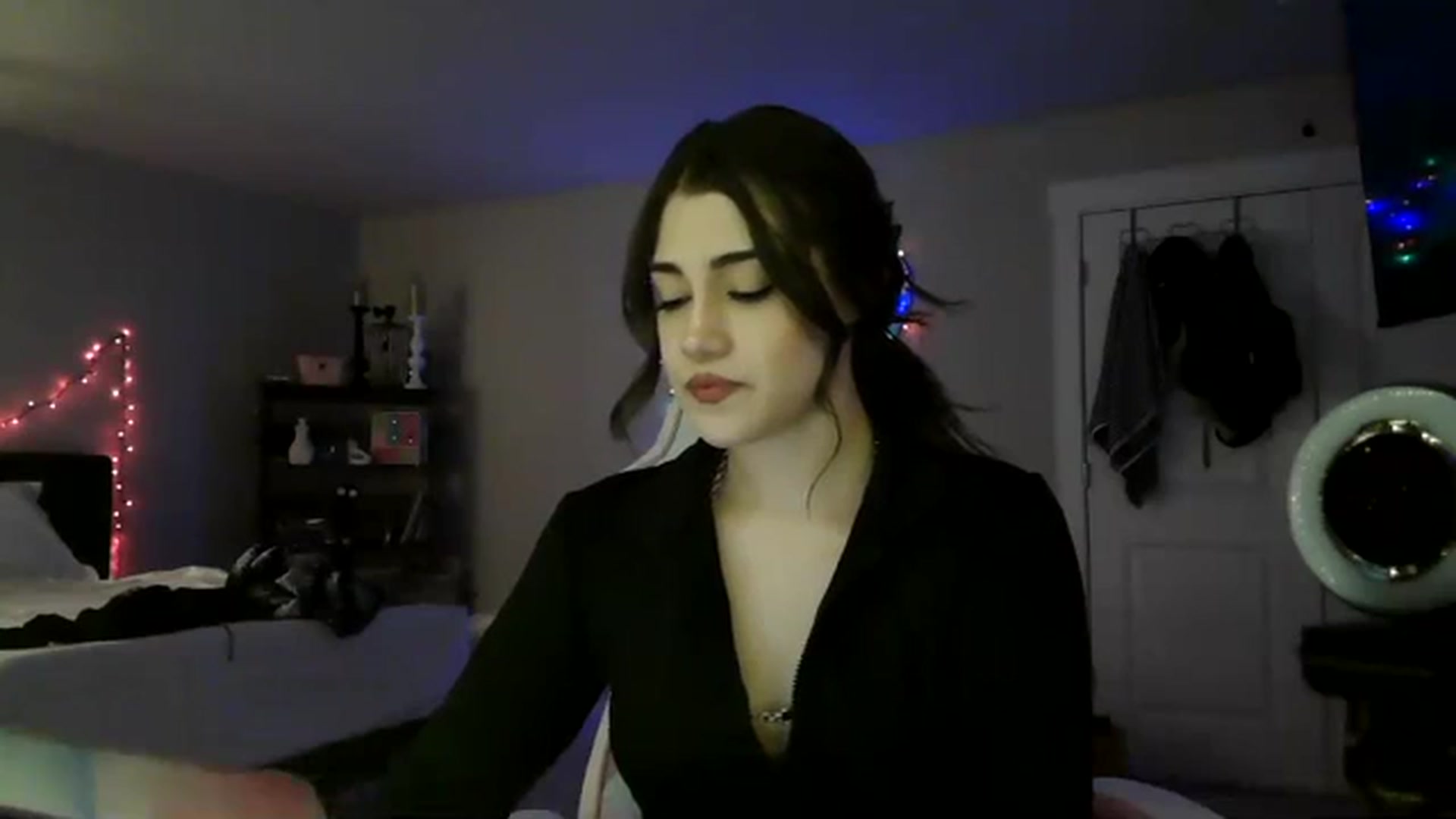 Gallery image thumbnail from Alliecat001's myfreecams stream on, 01/21/2024, 08:44 image 11 of 20