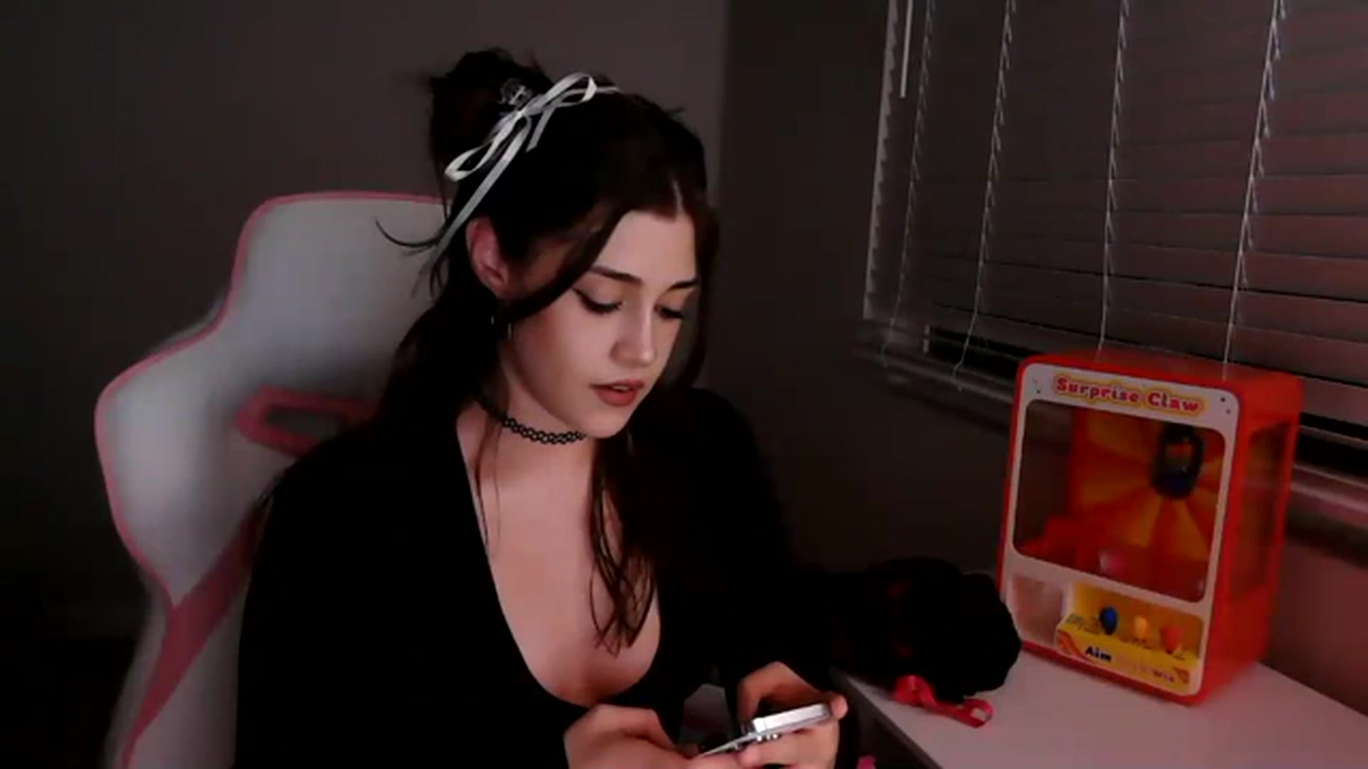 Gallery image thumbnail from Alliecat001's myfreecams stream on, 01/25/2024, 06:59 image 15 of 20