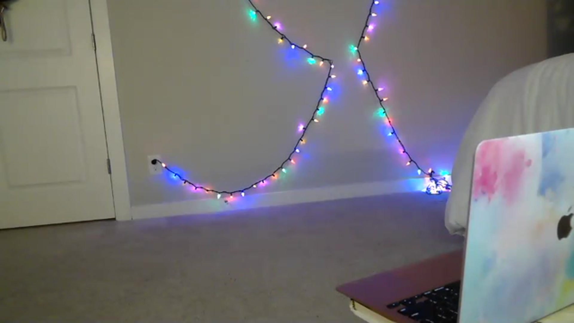 Gallery image thumbnail from Alliecat001's myfreecams stream on, 01/31/2024, 07:35 image 13 of 20