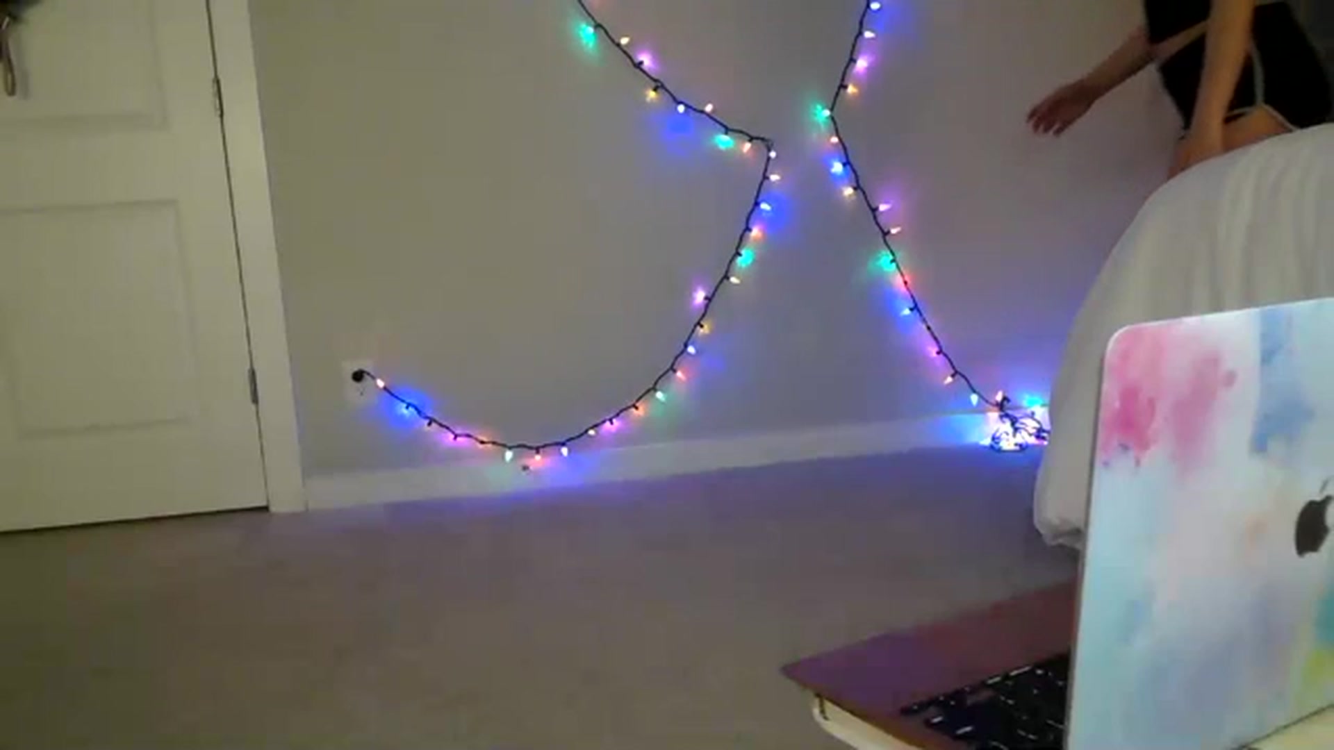 Gallery image thumbnail from Alliecat001's myfreecams stream on, 01/31/2024, 07:35 image 15 of 20