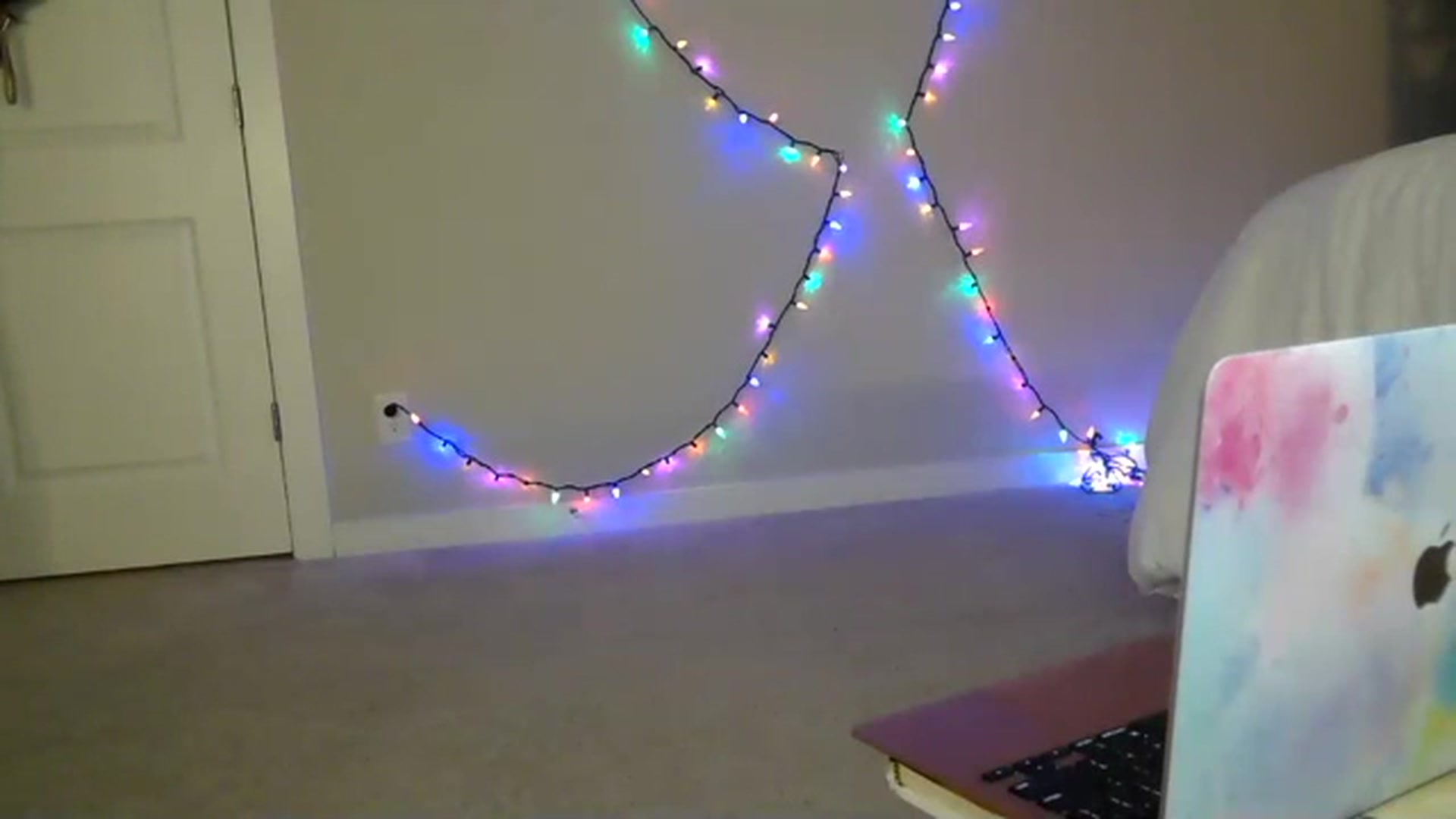 Gallery image thumbnail from Alliecat001's myfreecams stream on, 01/31/2024, 07:35 image 12 of 20