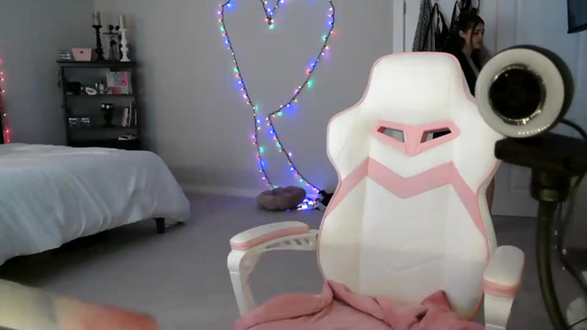 Gallery image thumbnail from Alliecat001's myfreecams stream on, 02/27/2024, 24:50 image 13 of 20