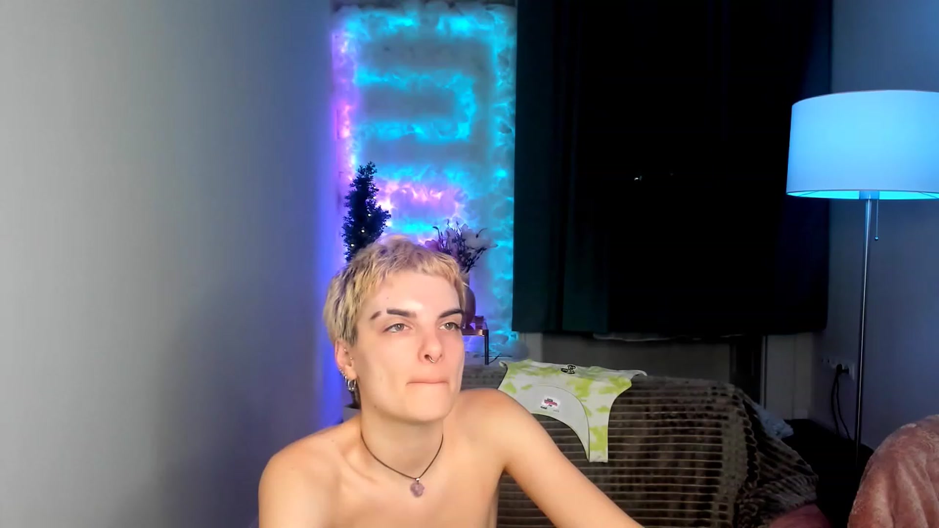 Gallery image thumbnail from AllieeSmith's myfreecams stream on, 11/14/2022, 21:30 image 19 of 20
