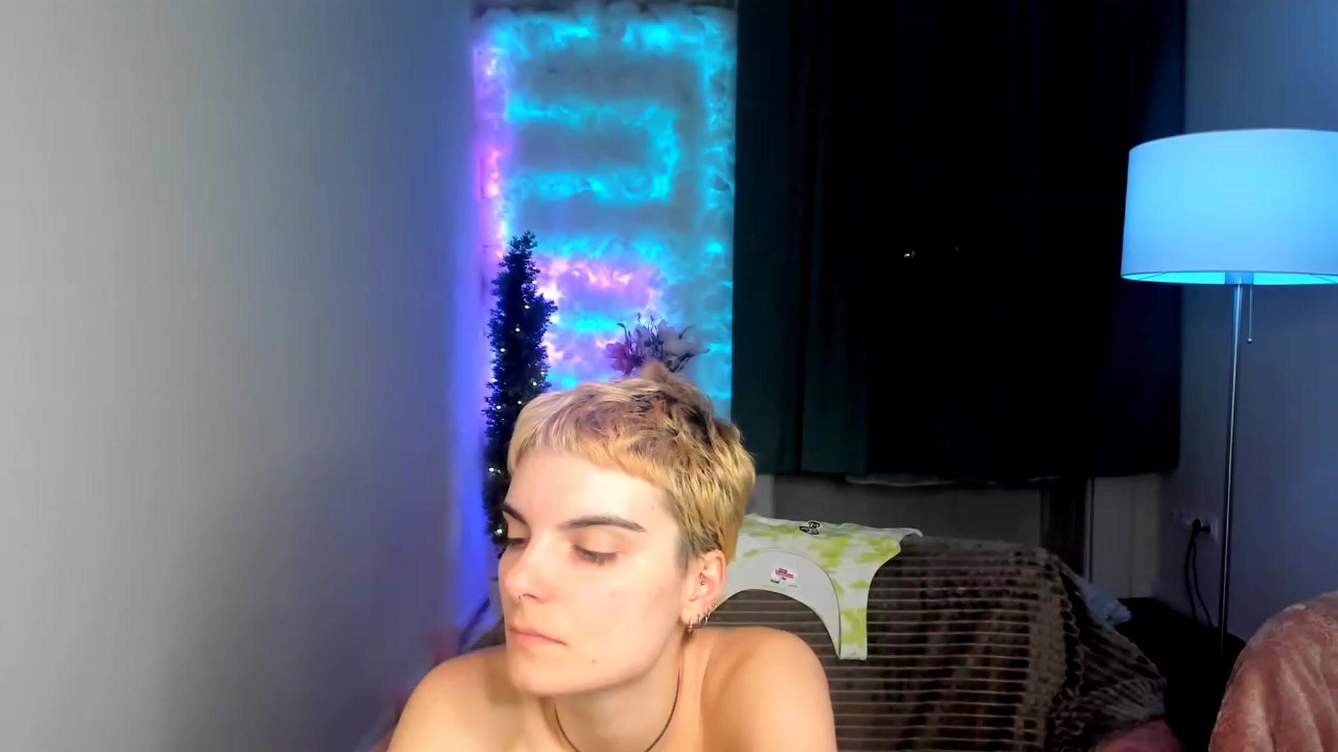 Gallery image thumbnail from AllieeSmith's myfreecams stream on, 11/14/2022, 21:30 image 13 of 20