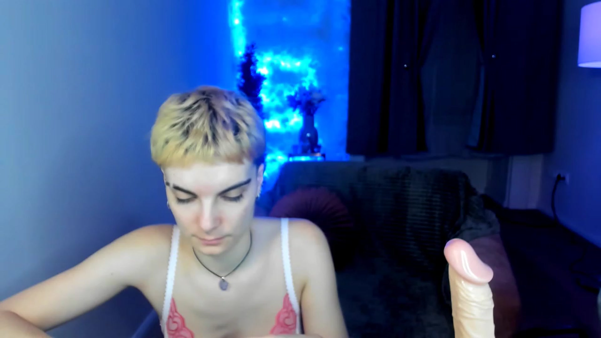 Gallery image thumbnail from AllieeSmith's myfreecams stream on, 11/16/2022, 20:26 image 11 of 20