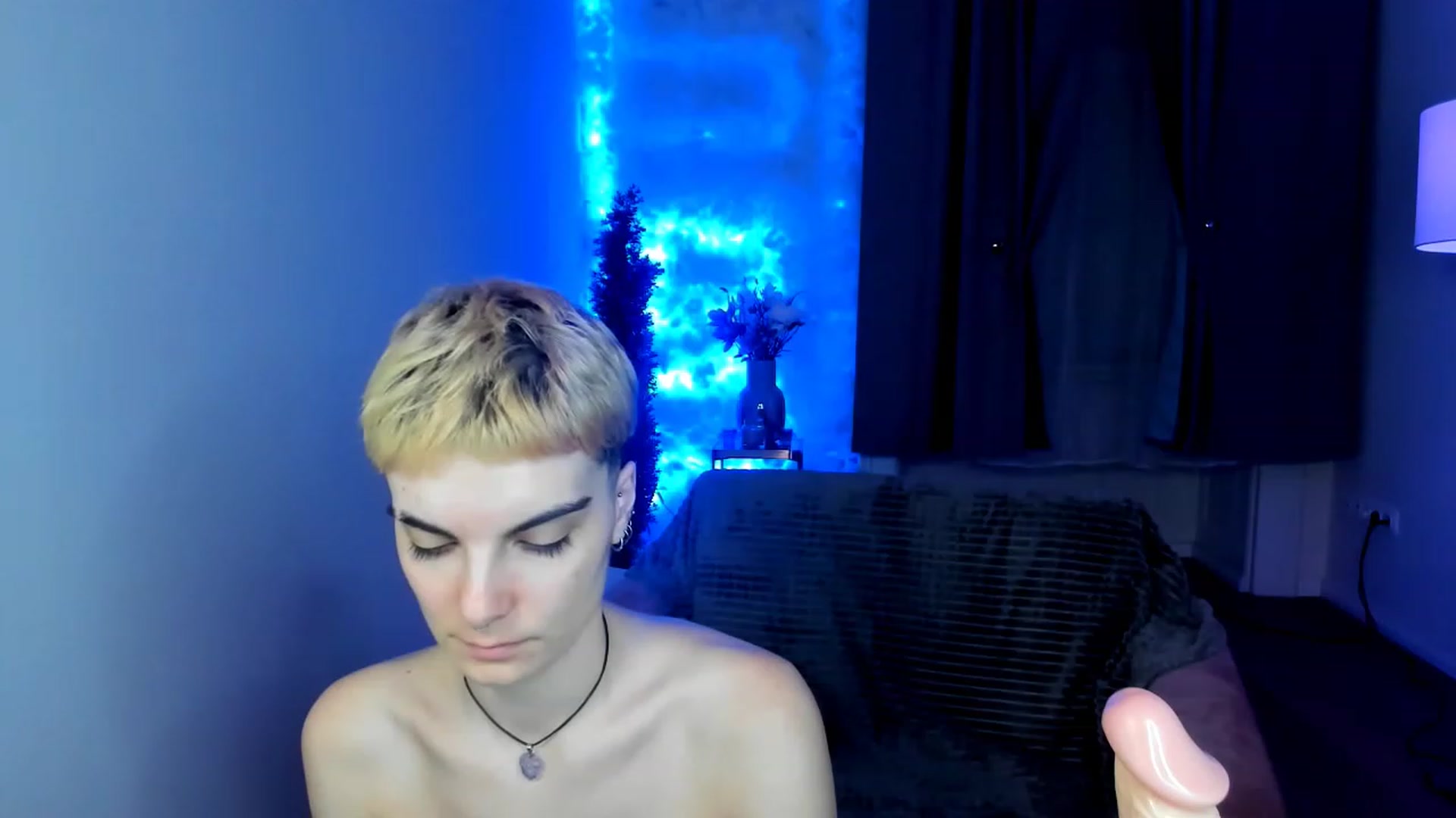 Gallery image thumbnail from AllieeSmith's myfreecams stream on, 11/16/2022, 21:36 image 6 of 20