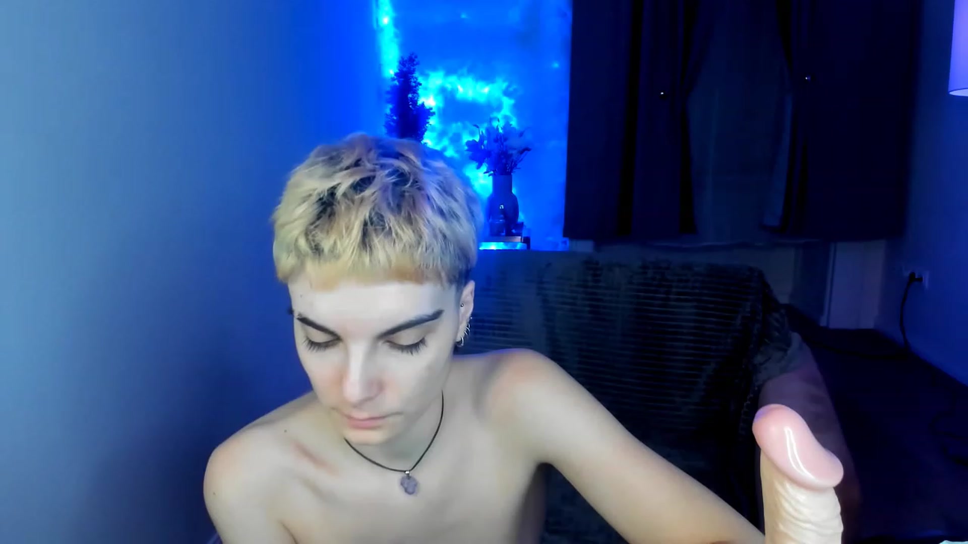 Gallery image thumbnail from AllieeSmith's myfreecams stream on, 11/16/2022, 21:36 image 13 of 20