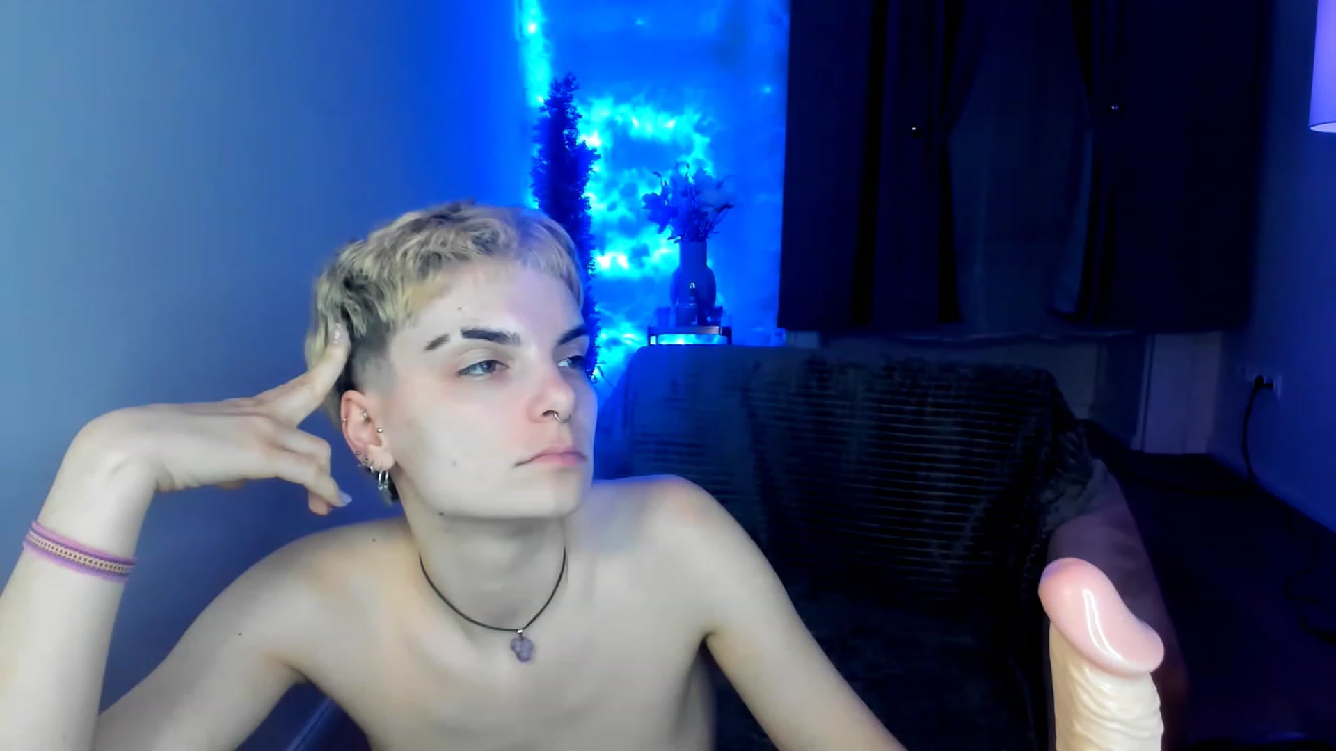 Gallery image thumbnail from AllieeSmith's myfreecams stream on, 11/16/2022, 21:36 image 15 of 20
