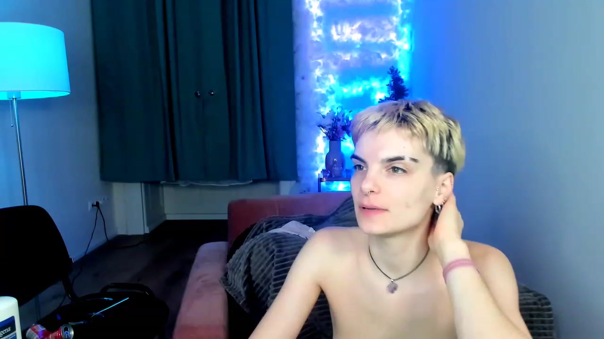 Gallery image thumbnail from AllieeSmith's myfreecams stream on, 11/25/2022, 03:32 image 3 of 20