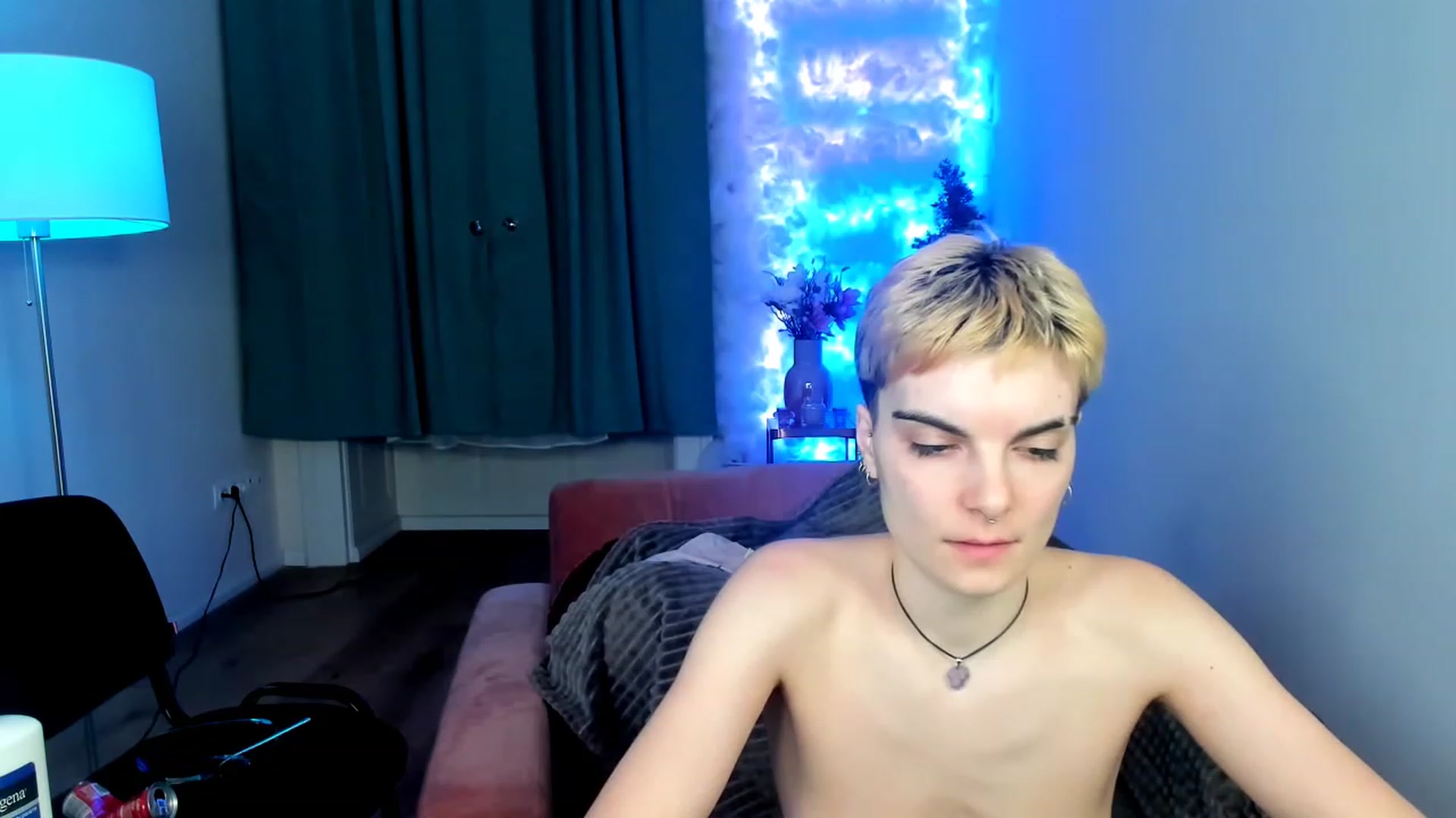 Gallery image thumbnail from AllieeSmith's myfreecams stream on, 11/25/2022, 03:32 image 4 of 20