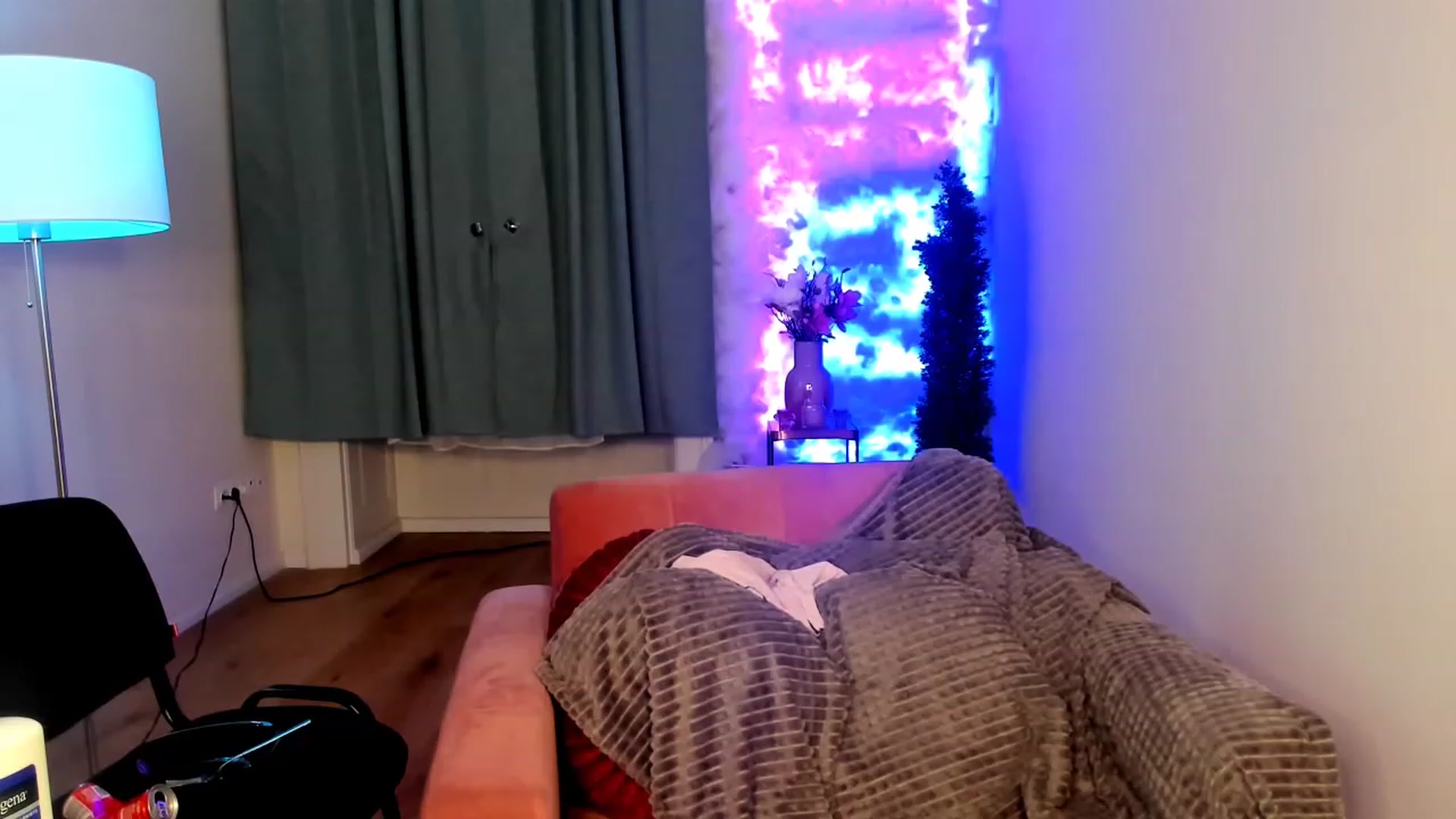 Gallery image thumbnail from AllieeSmith's myfreecams stream on, 11/25/2022, 03:32 image 7 of 20