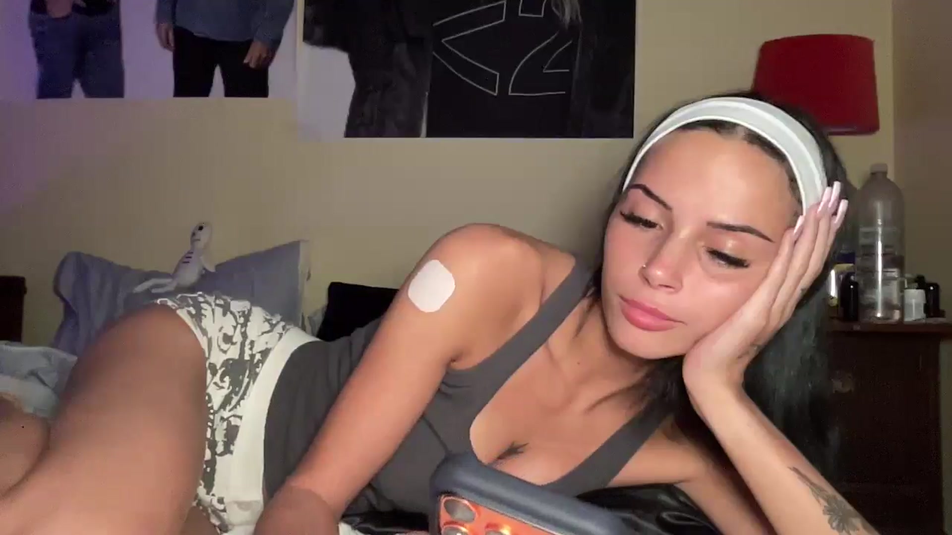 Gallery image thumbnail from Alliefrost's myfreecams stream on, 10/25/2025, 03:44 image 16 of 20
