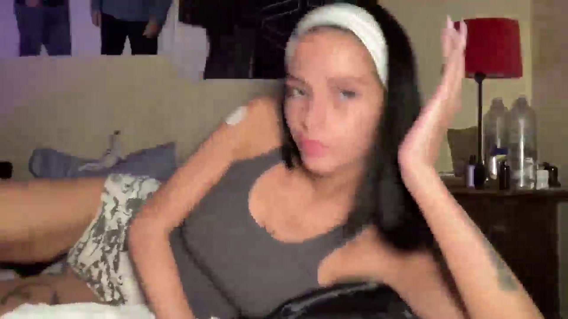 Gallery image thumbnail from Alliefrost's myfreecams stream on, 10/25/2025, 03:44 image 4 of 20