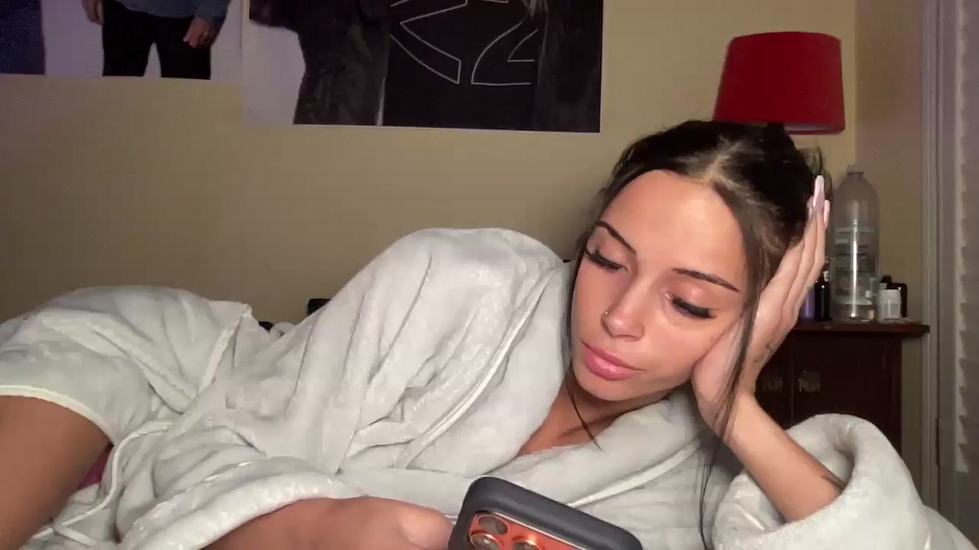 Gallery image thumbnail from Alliefrost's myfreecams stream on, 10/27/2025, 02:56 image 5 of 20