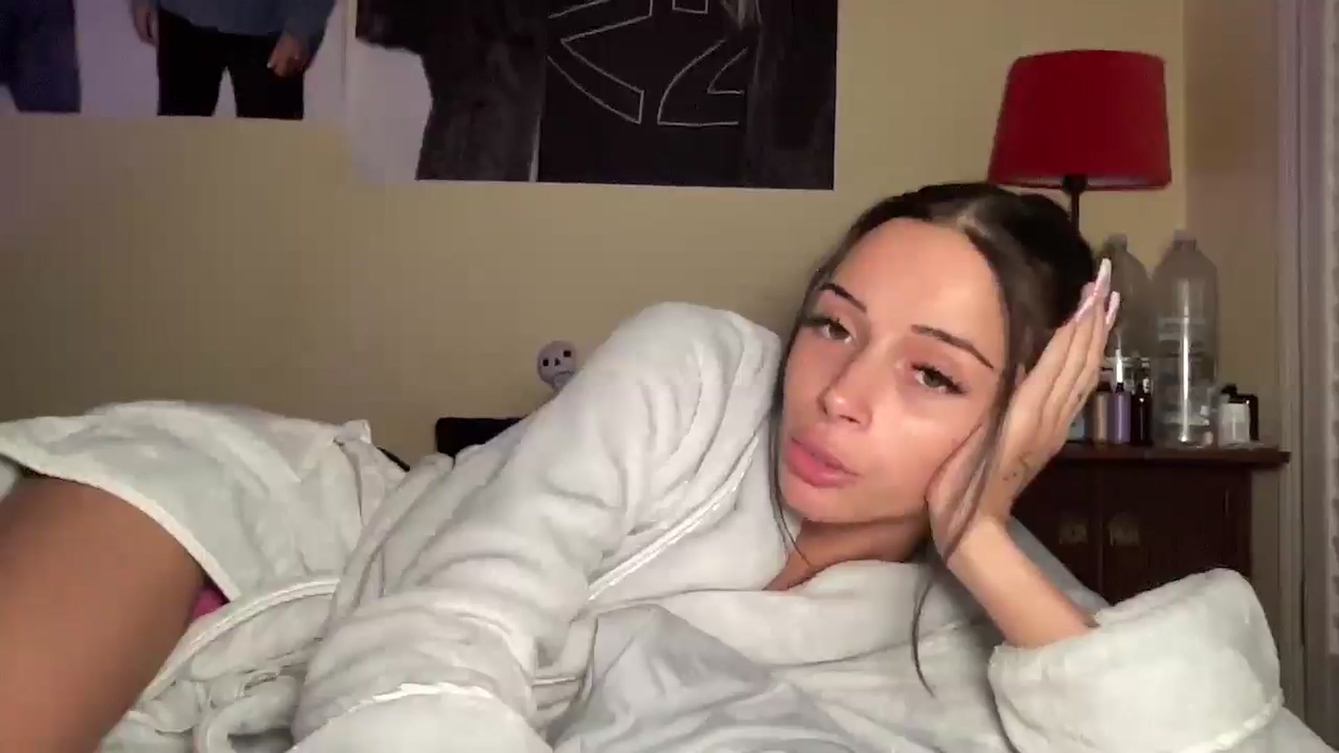 Gallery image thumbnail from Alliefrost's myfreecams stream on, 10/27/2025, 02:56 image 15 of 20