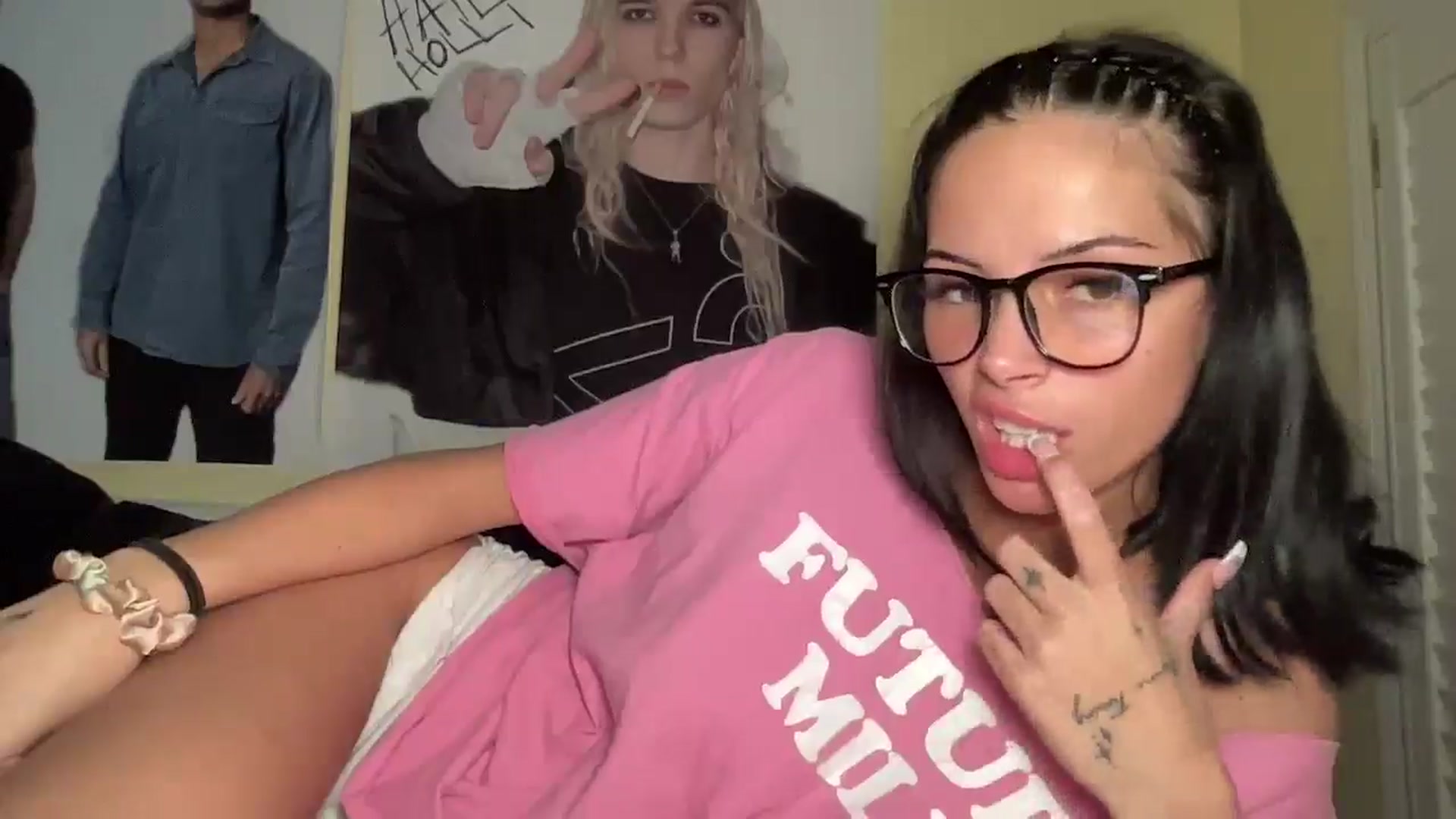Gallery image thumbnail from Alliefrost's myfreecams stream on, 11/08/2025, 03:48 image 10 of 20