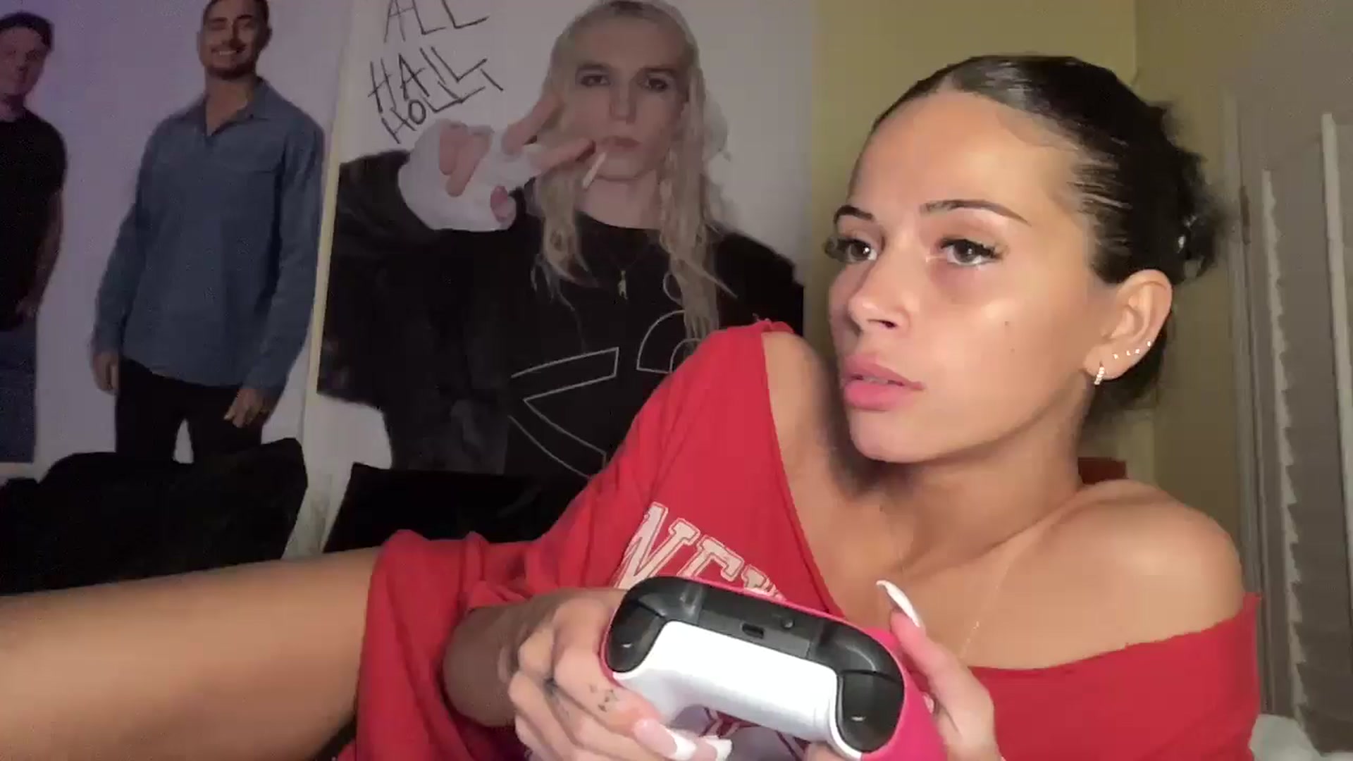 Gallery image thumbnail from Alliefrost's myfreecams stream on, 11/09/2025, 24:41 image 16 of 20