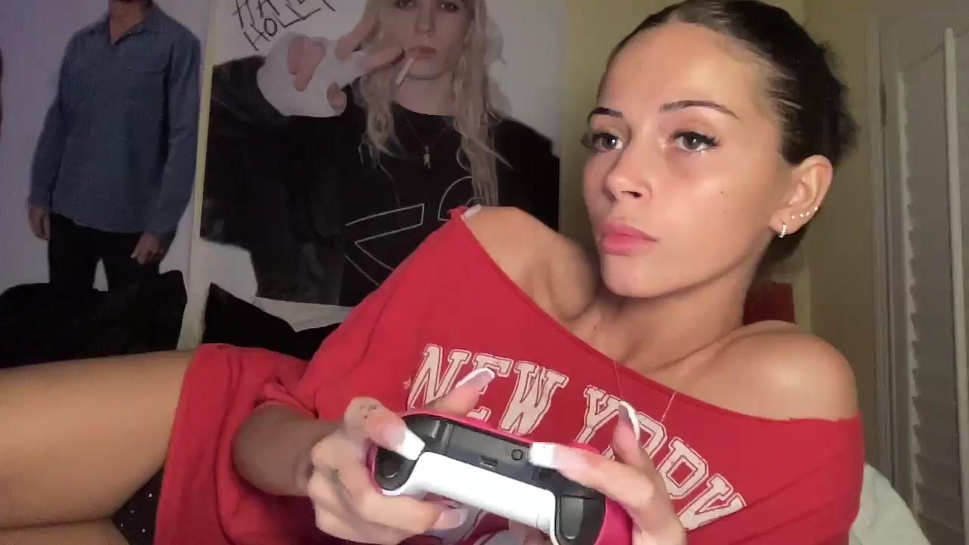 Gallery image thumbnail from Alliefrost's myfreecams stream on, 11/09/2025, 02:15 image 4 of 20