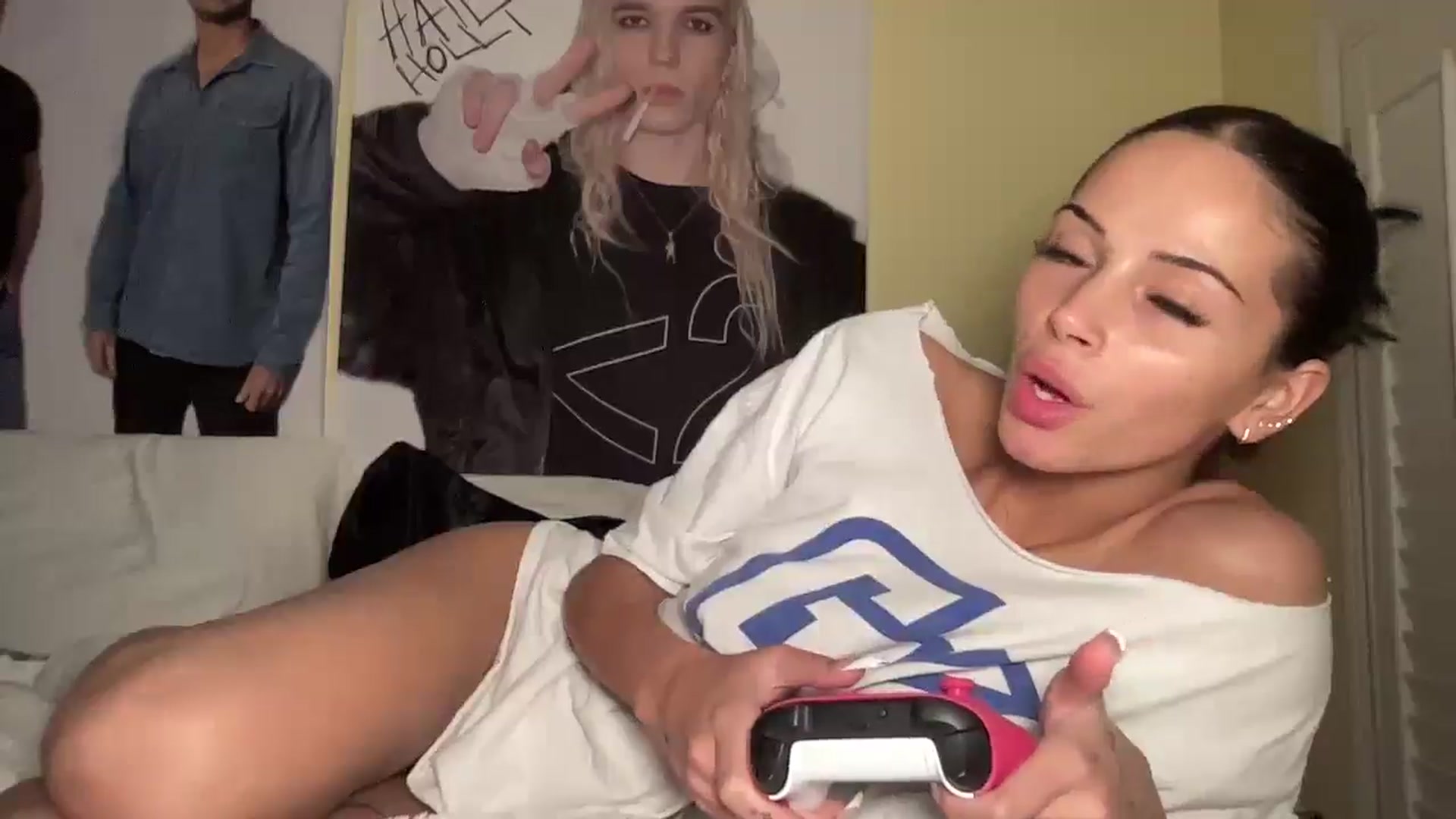 Gallery image thumbnail from Alliefrost's myfreecams stream on, 11/10/2025, 03:03 image 6 of 20