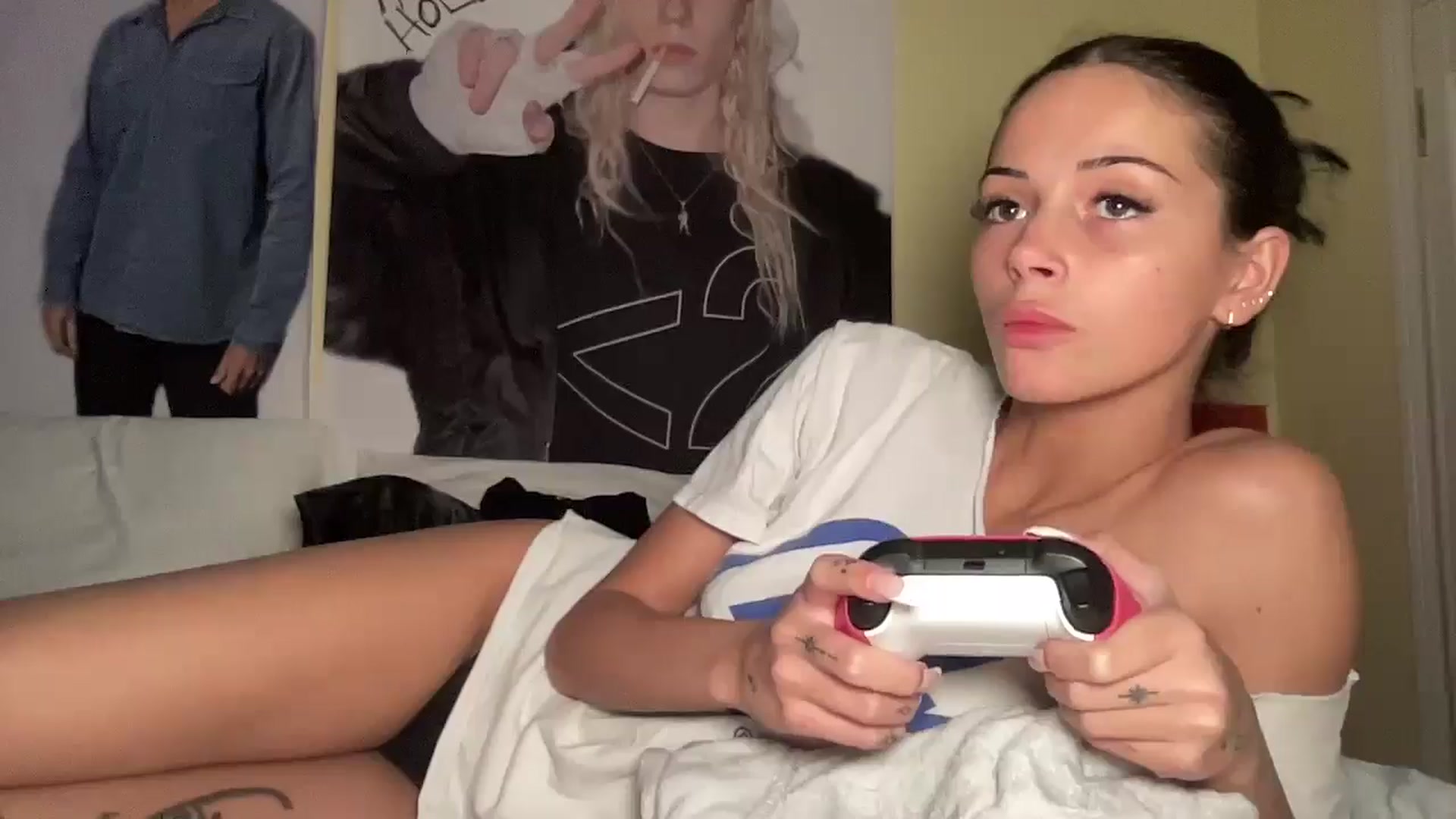 Gallery image thumbnail from Alliefrost's myfreecams stream on, 11/10/2025, 04:53 image 18 of 20