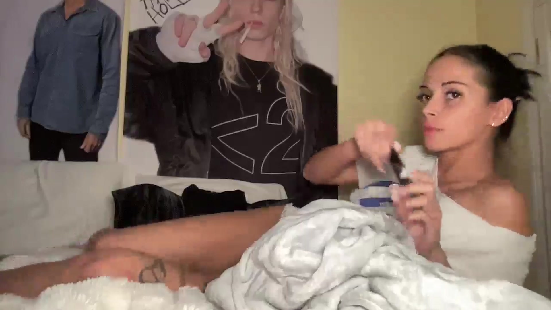 Gallery image thumbnail from Alliefrost's myfreecams stream on, 11/10/2025, 04:53 image 4 of 20